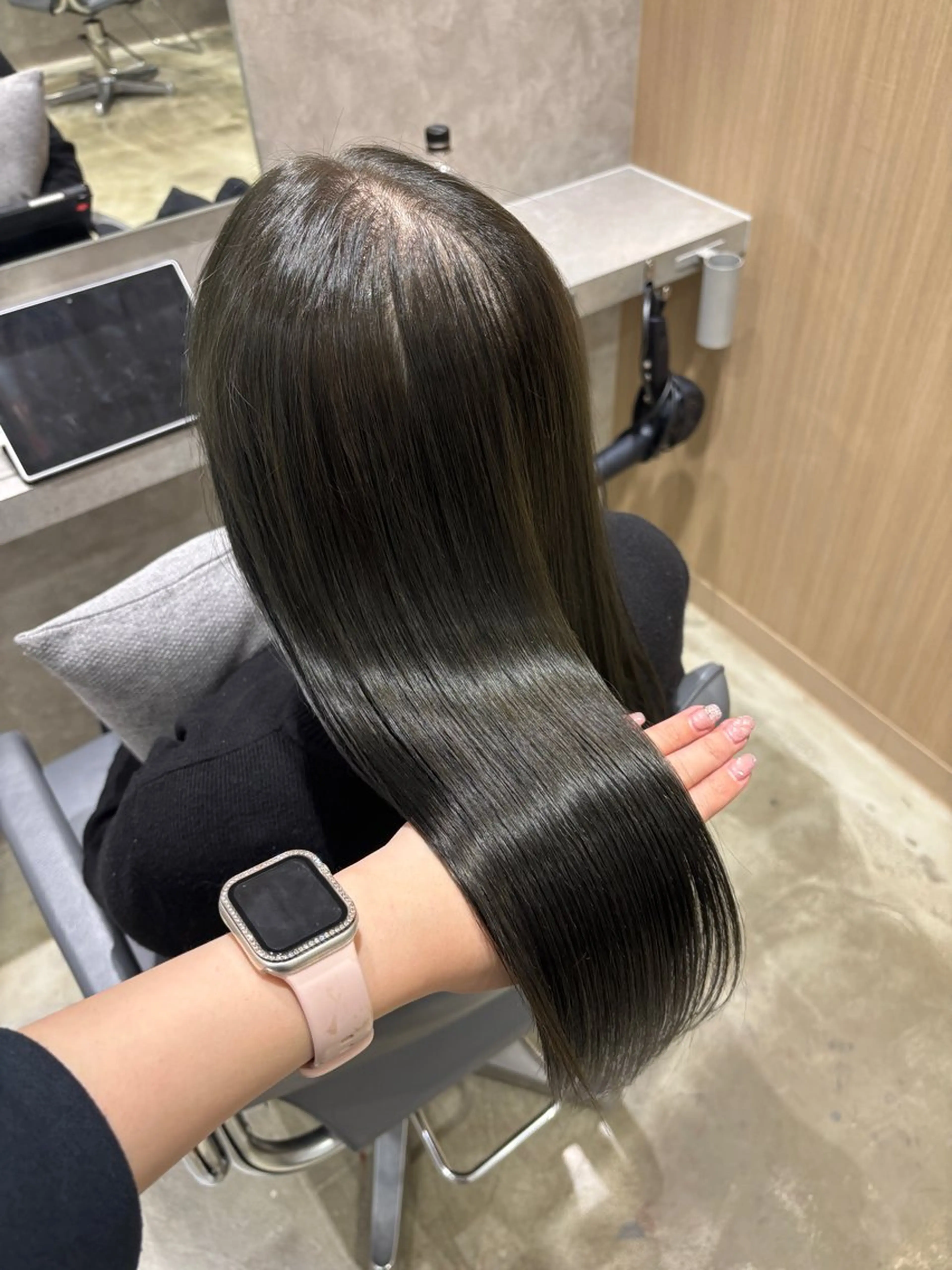 カラー グレージュ オリーブグレージュ オリーブグレー より♡ モデル募集中🎀のヘアスタイル