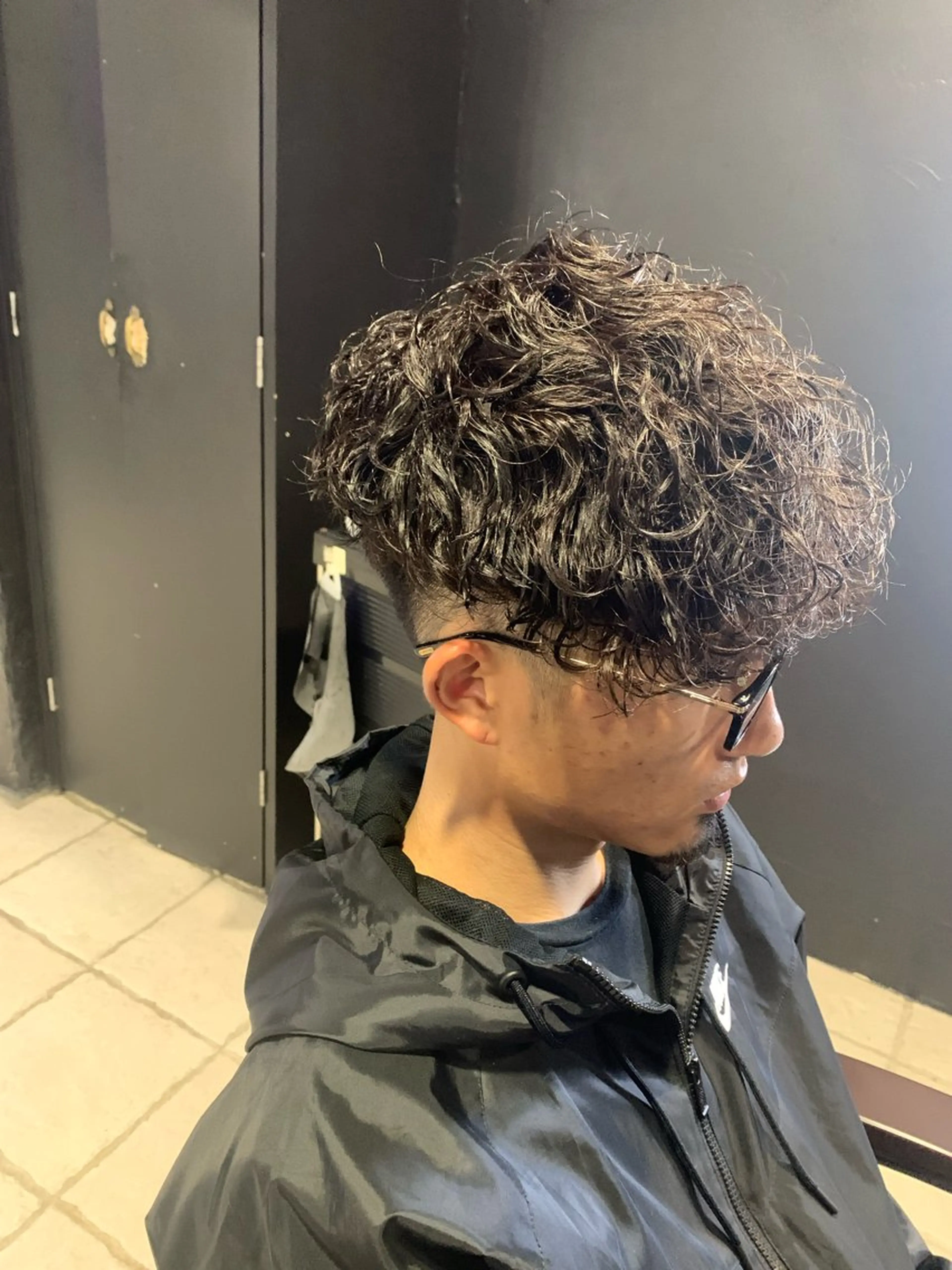 ミディアム メンズ マッシュ 波巻きパーマ メンズパーマ/難波/ 心斎橋　室園亮佑のヘアスタイル