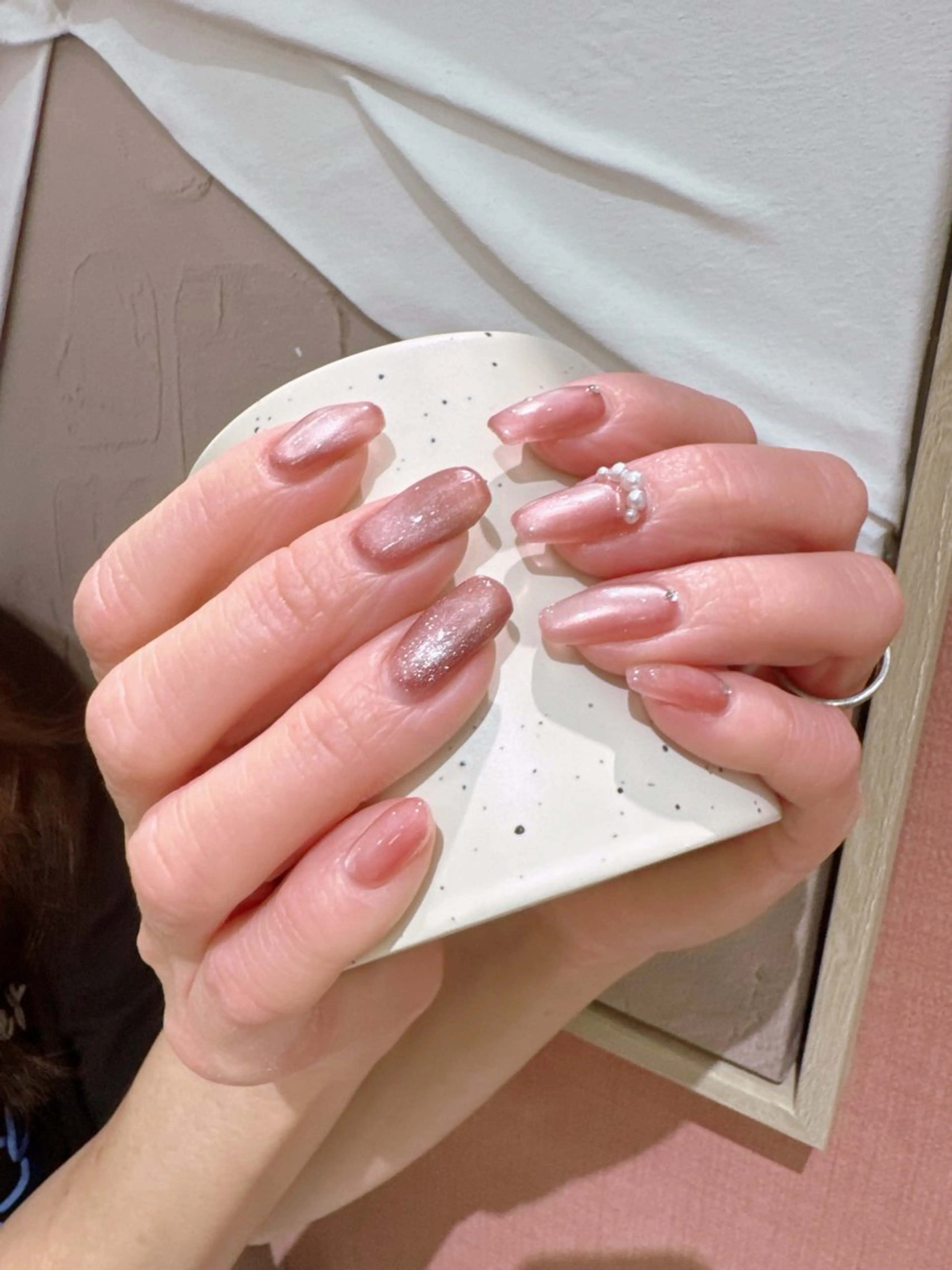 ネイル ボルドー ドット フットネイル フレンチネイル ジェルネイル ハンドネイル クイーンズネイル銀座所属・Queeens nailのネイルデザイン