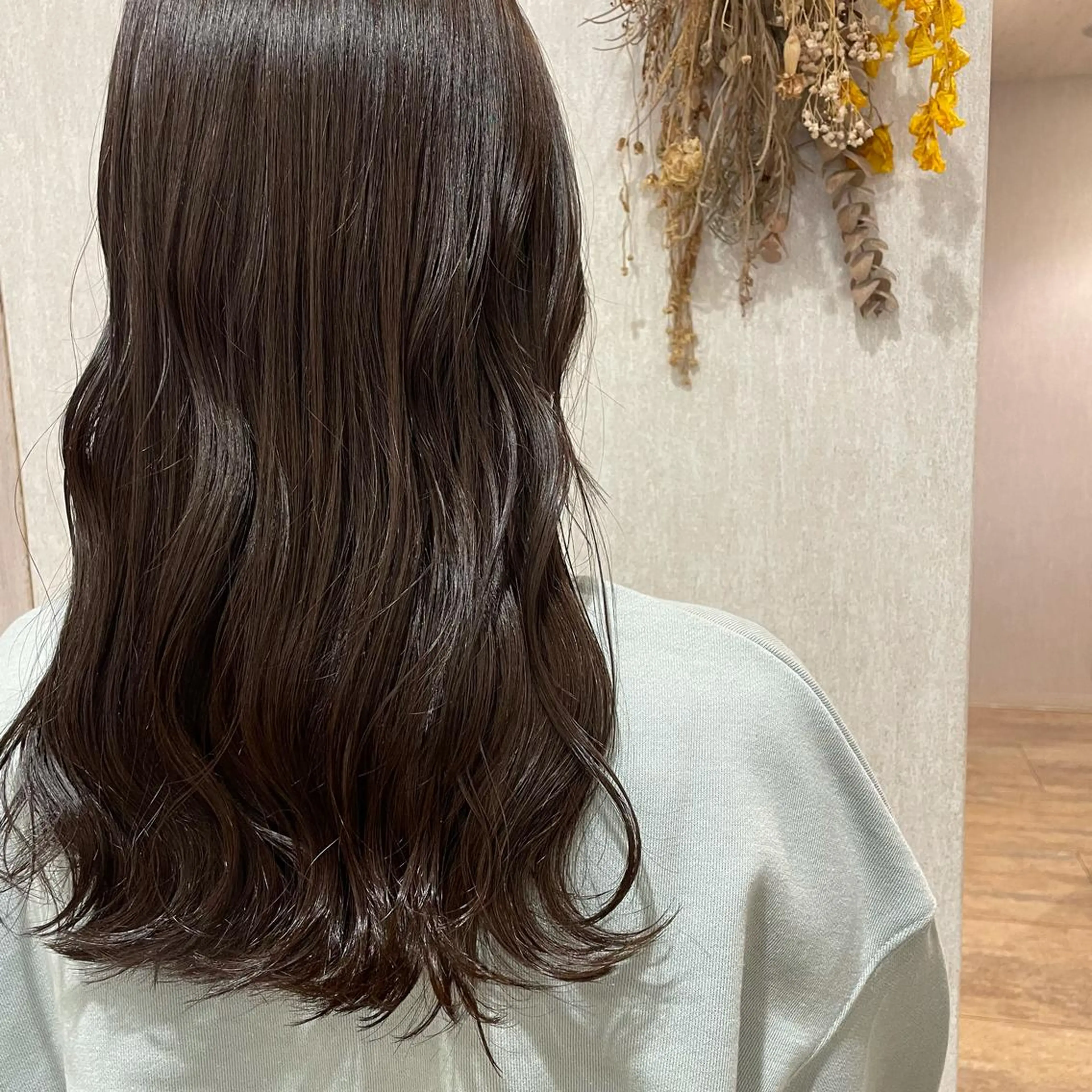 ロング 上田 早恵のヘアスタイル
