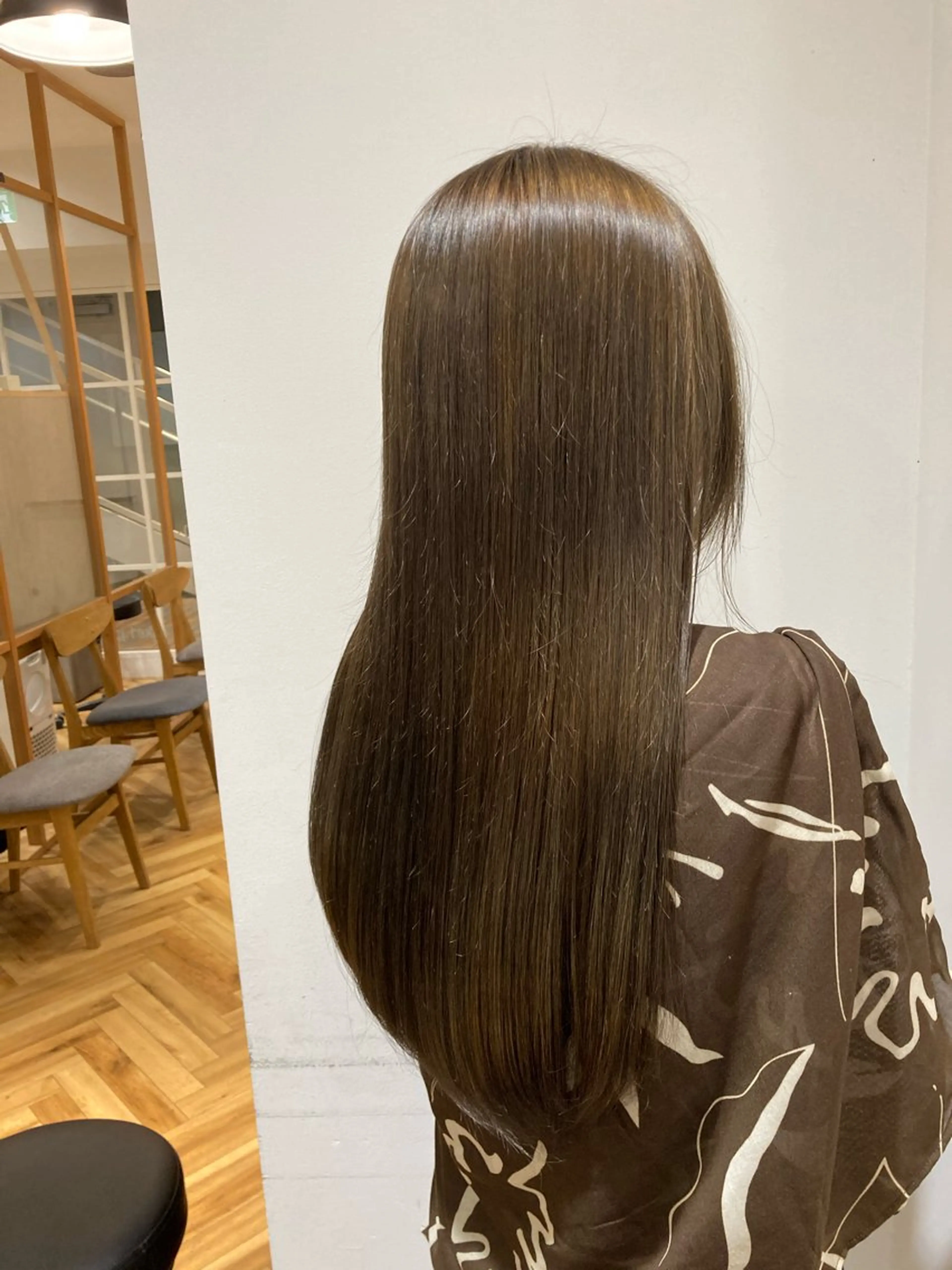 カラー 小林 駿介のヘアスタイル