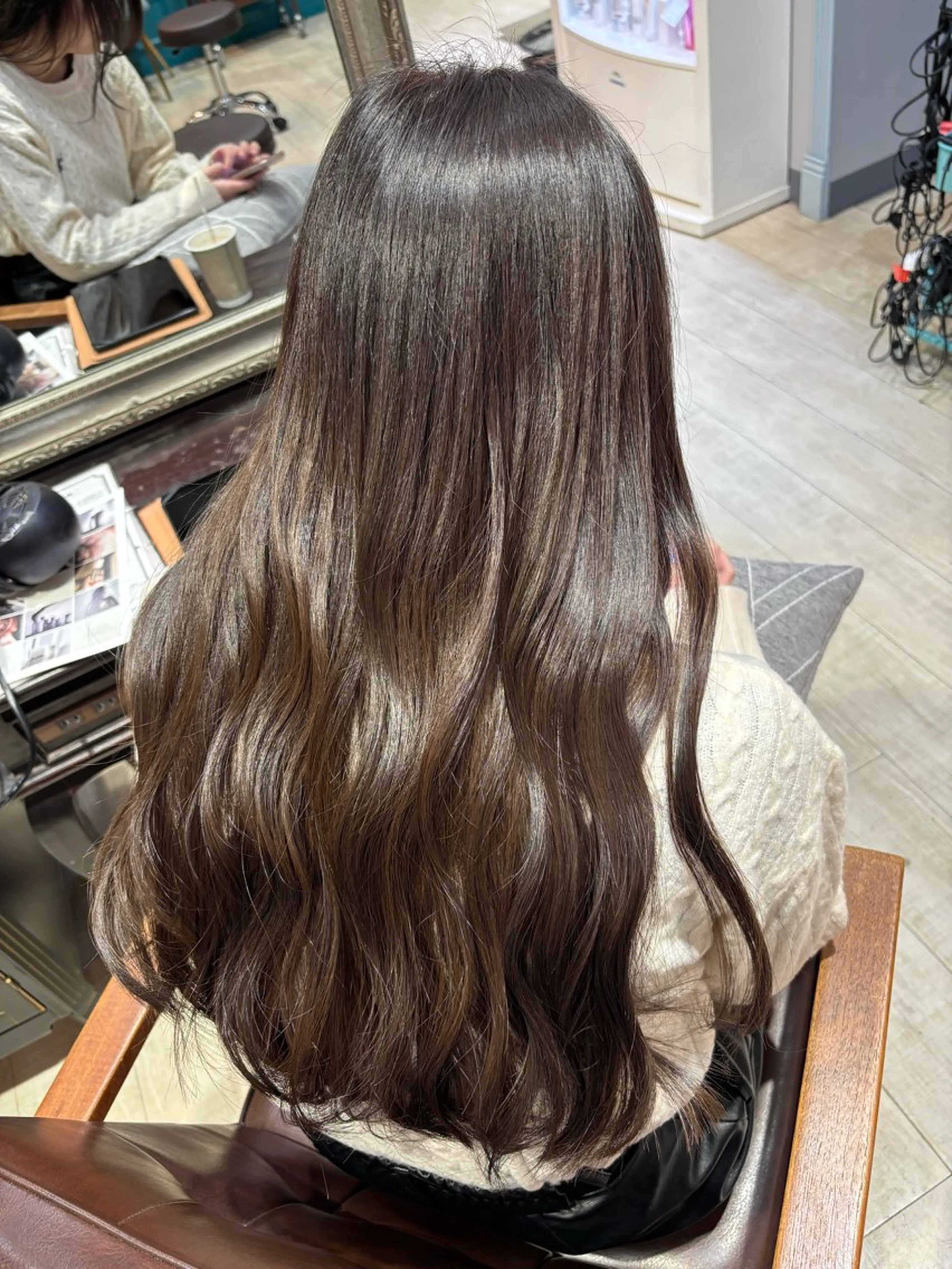 【✨️透明感ツヤ感up✨️】カット＋イノアカラー＋𝐀𝐮𝐣𝐮𝐚リペアトリートメント💐*·̩͙𓈒𓂂𓏸の写真