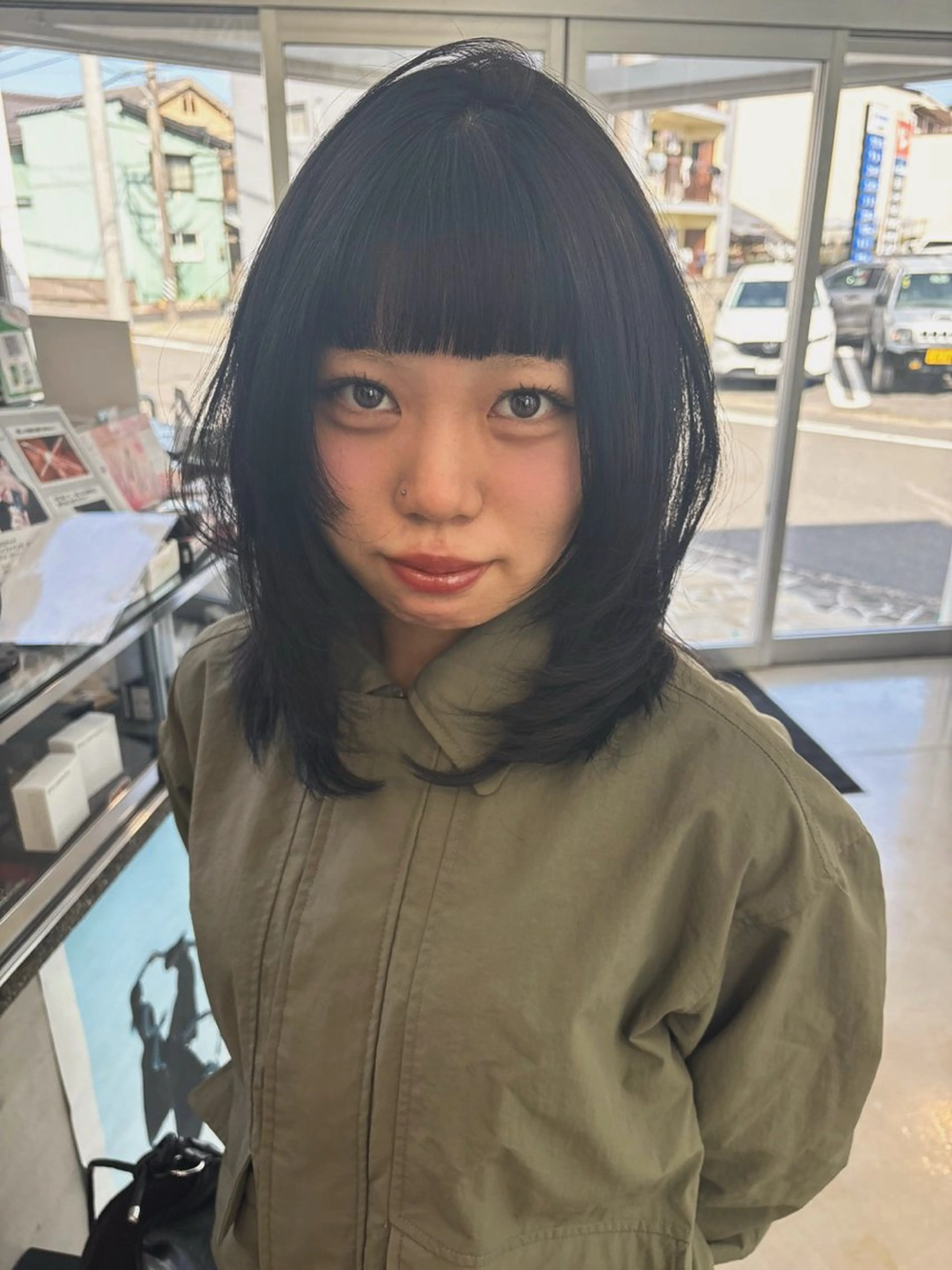 ミディアム ハッシュカット カット tomo🍒パーマ ハイトーン似合わせのヘアスタイル