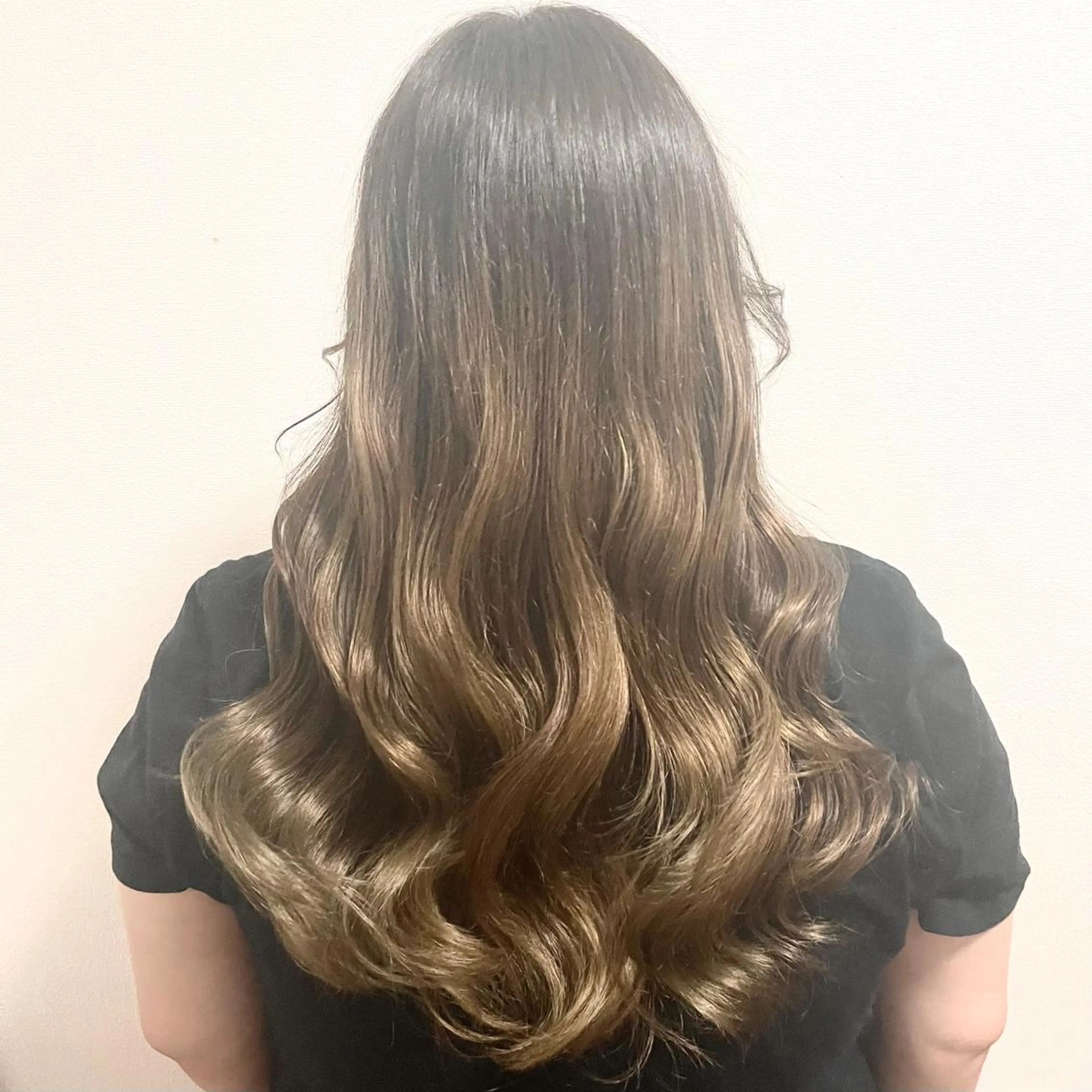 ロング カラー グラデーションカラー 外国人風カラー トリートメント ヘアカラー トリートメント &chaLme   心斎橋所属・emi/髪質改善/ 韓国風/艶カラーのヘアスタイル