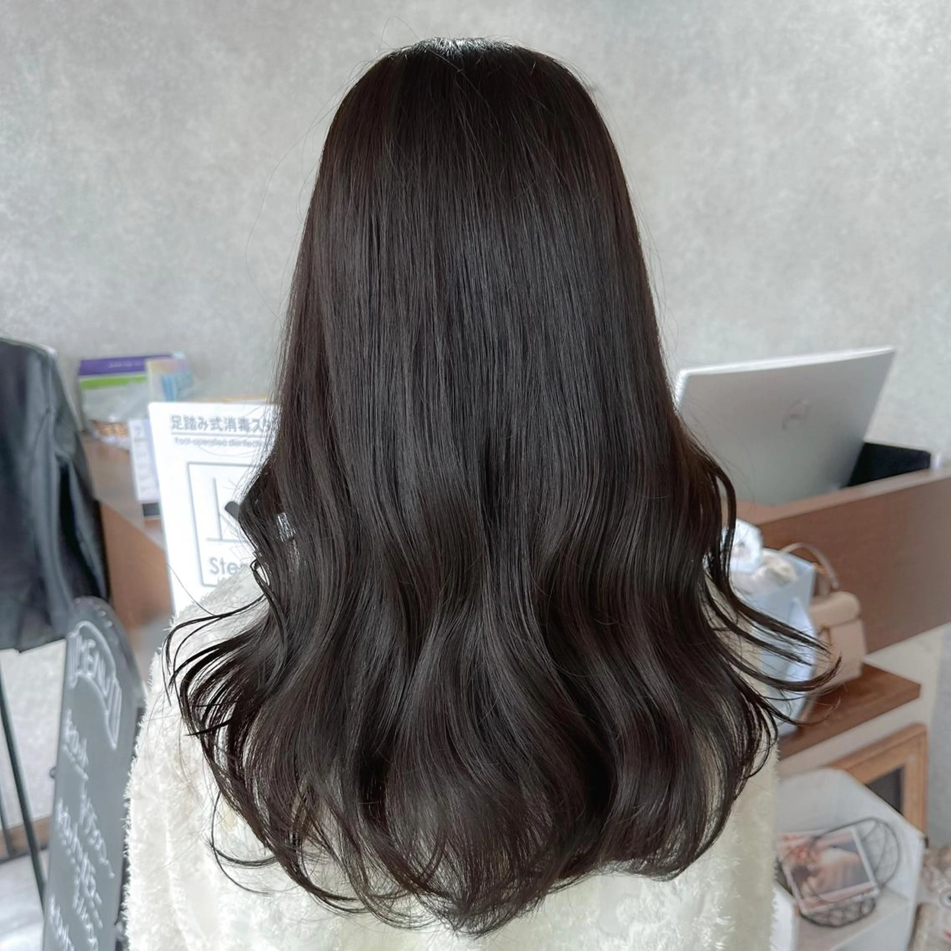 ロング カラー グレージュ オリーブグレージュ オリーブグレー 高橋 みく/ minim 暖色のヘアスタイル