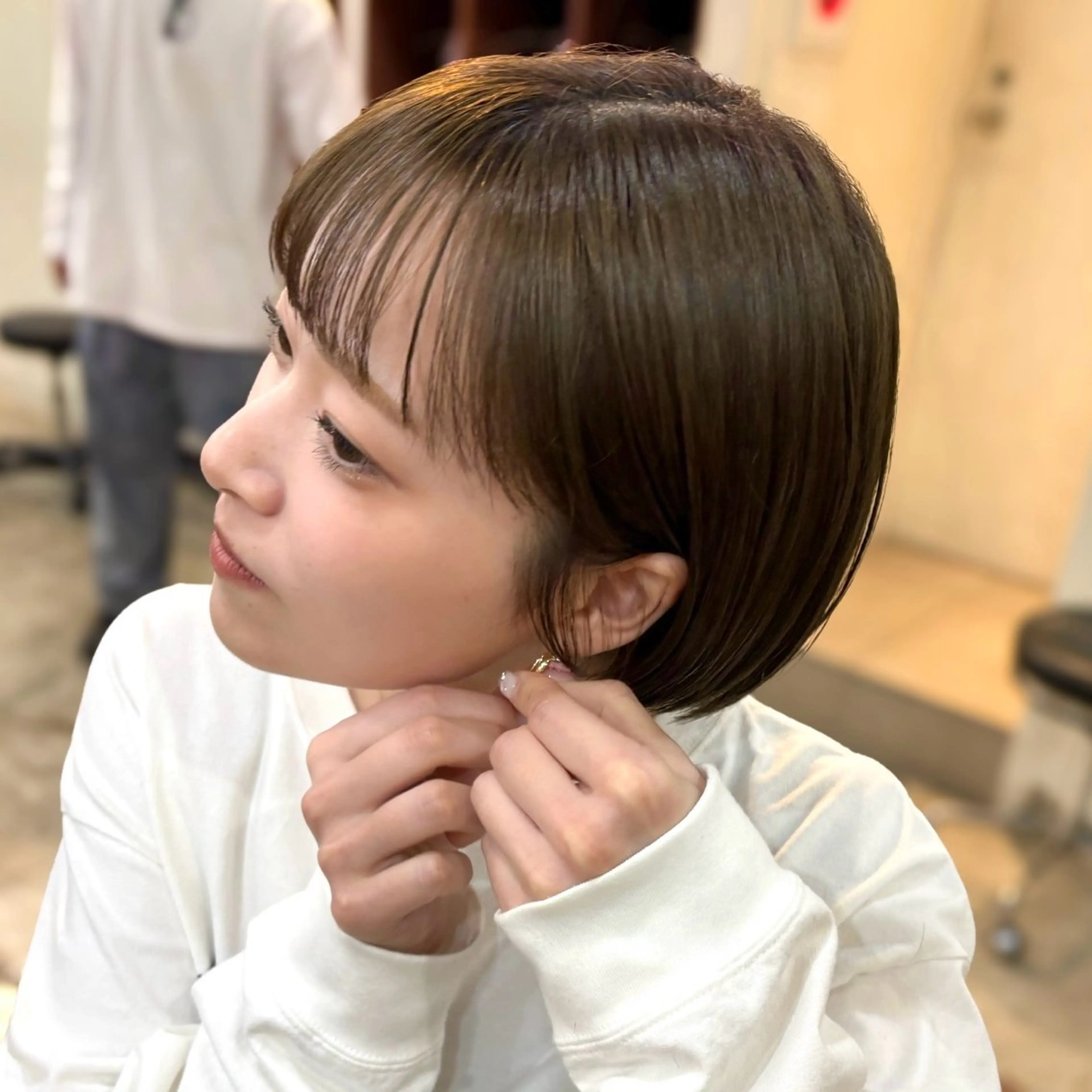 ショート カラー 丸みショート ベージュカラー オリーブベージュ ショートヘア カット ヘアカラー トリートメント 顔まわり🥨レイヤー /透明感/まいなのヘアスタイル