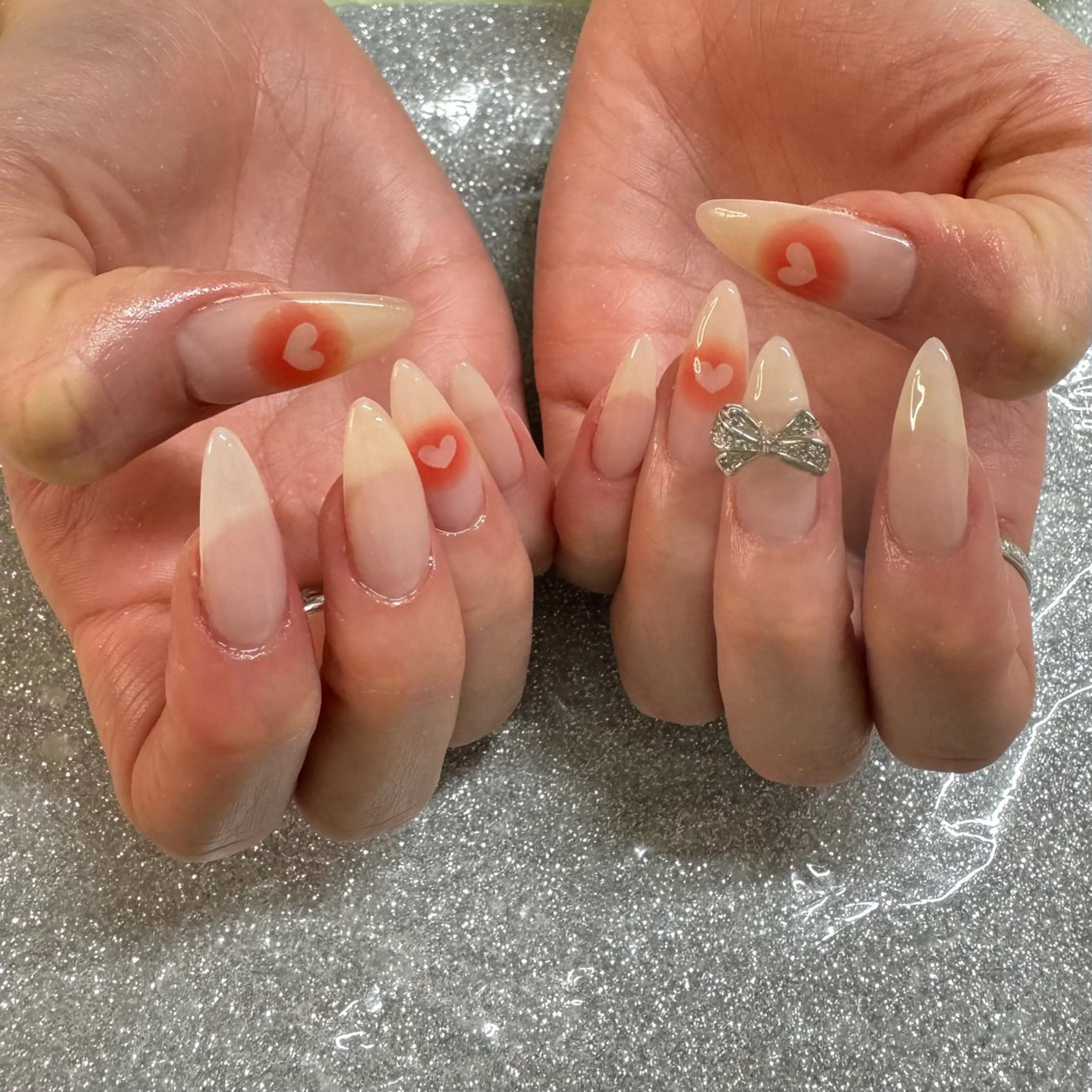 ネイル ハンドネイル VIERU 🌈🎀💖のネイルデザイン