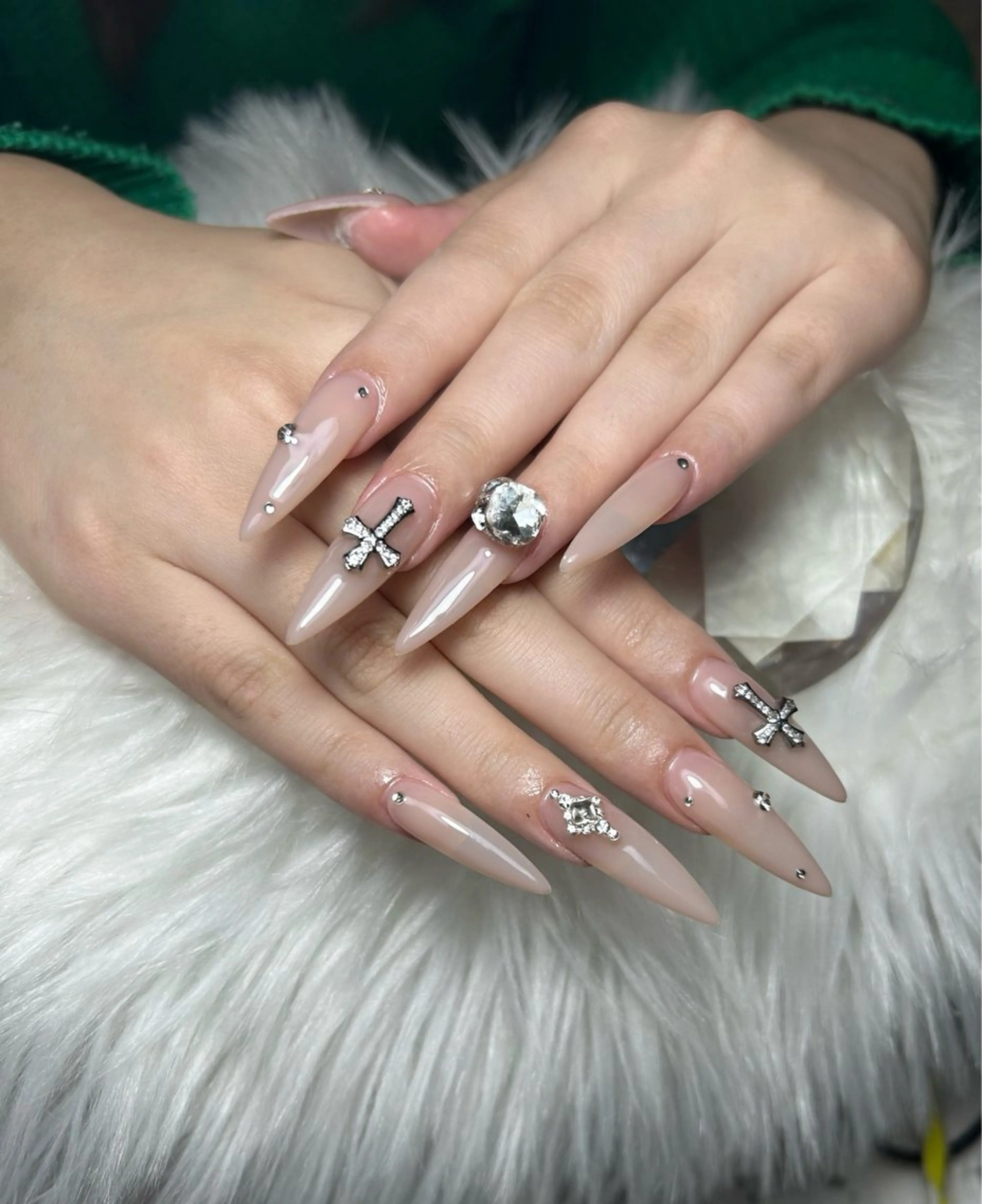 ネイル アートネイル オーロラネイル チークネイル 長さ出し フットネイル ハンドネイル Chan nailsのネイルデザイン