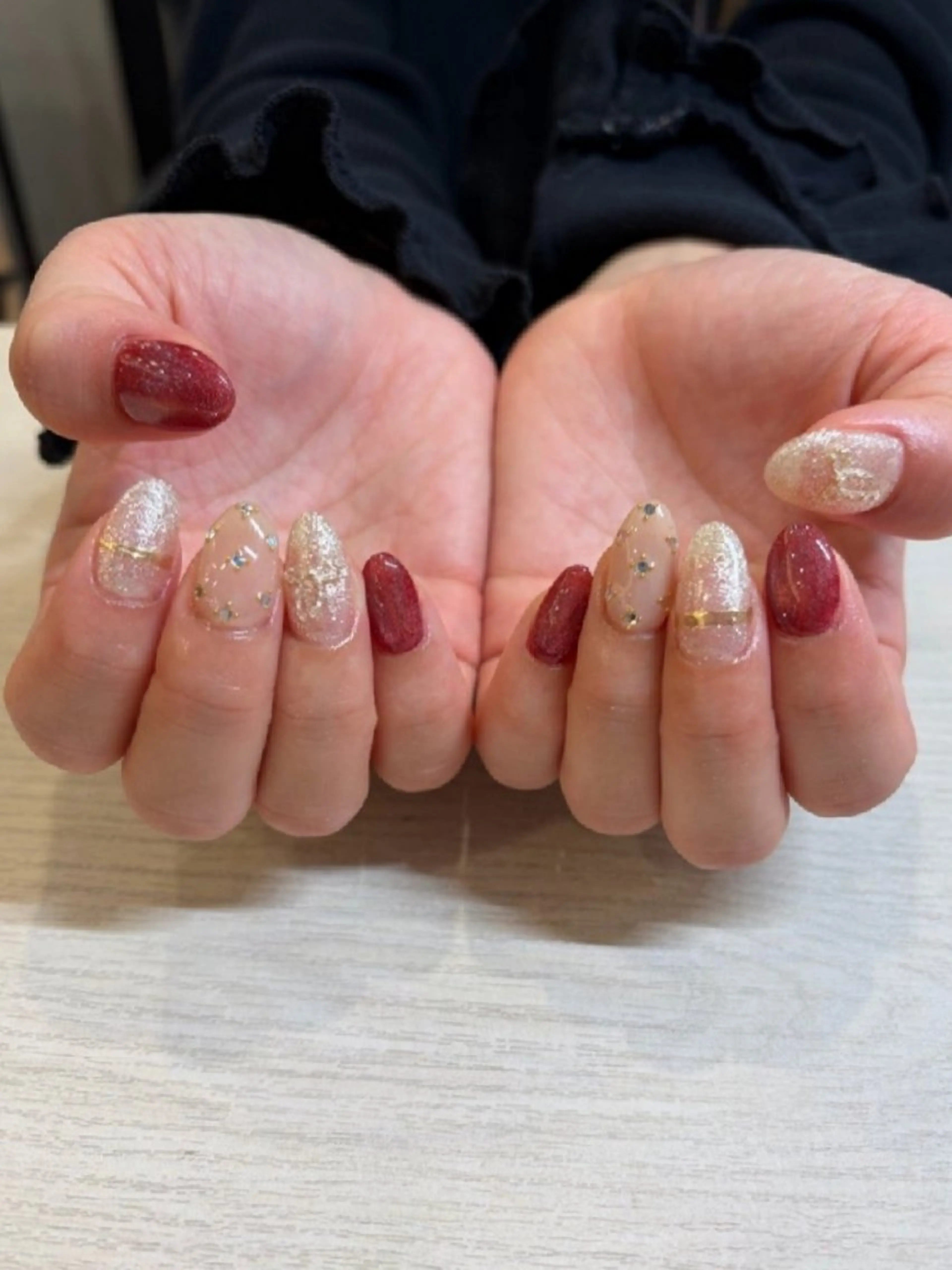 ネイル ハンドネイル 関口 友菜のヘアスタイル