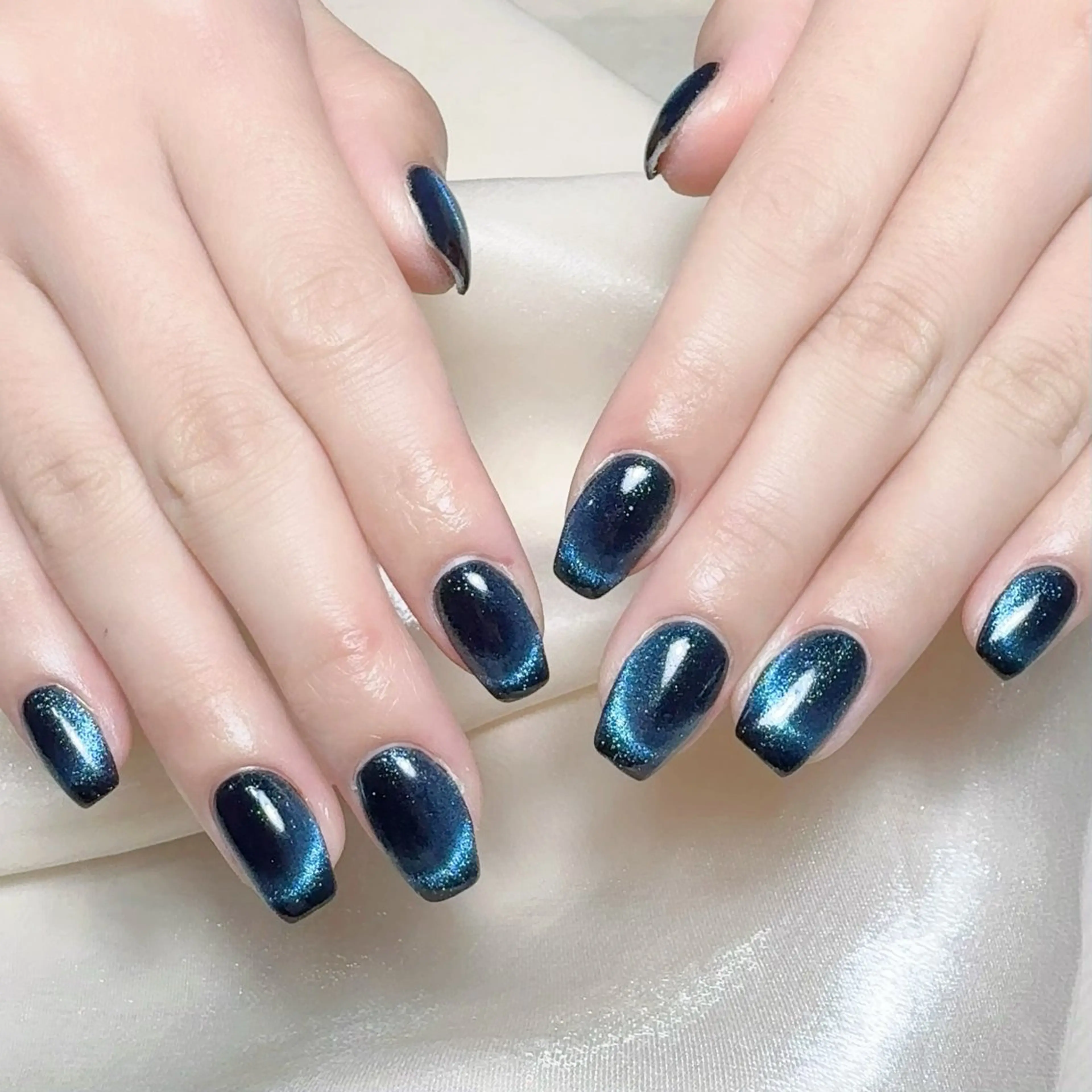 メンズ ネイル メンズ韓国風 アートネイル オーロラネイル ガーリー キラキラネイル ハンドネイル Nail salon 木にいるのネイルデザイン