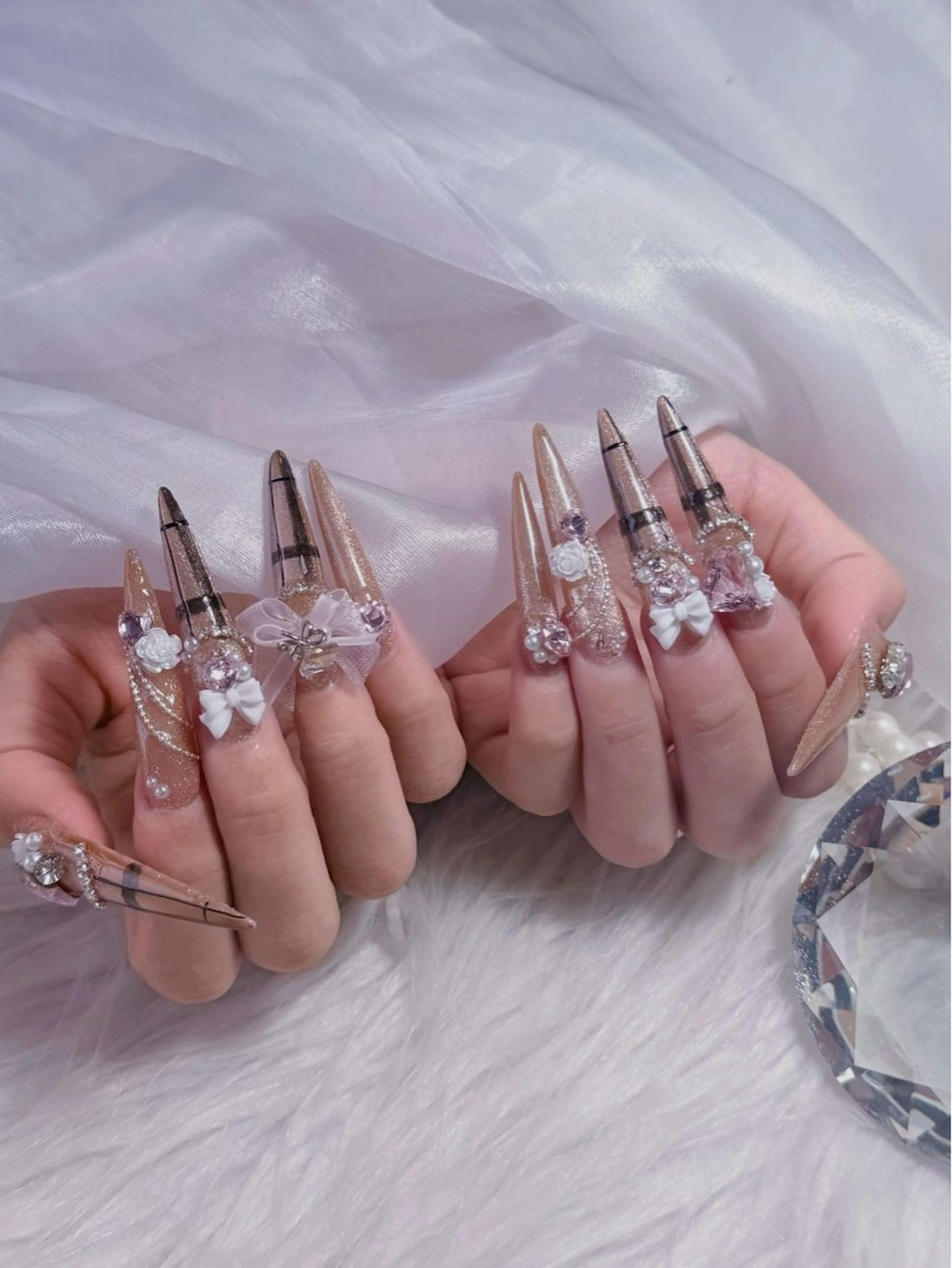 ネイル アートネイル ジェルネイル グラデーション キラキラネイル ニュアンスネイル ZUZU AMEE NAILのネイルデザイン