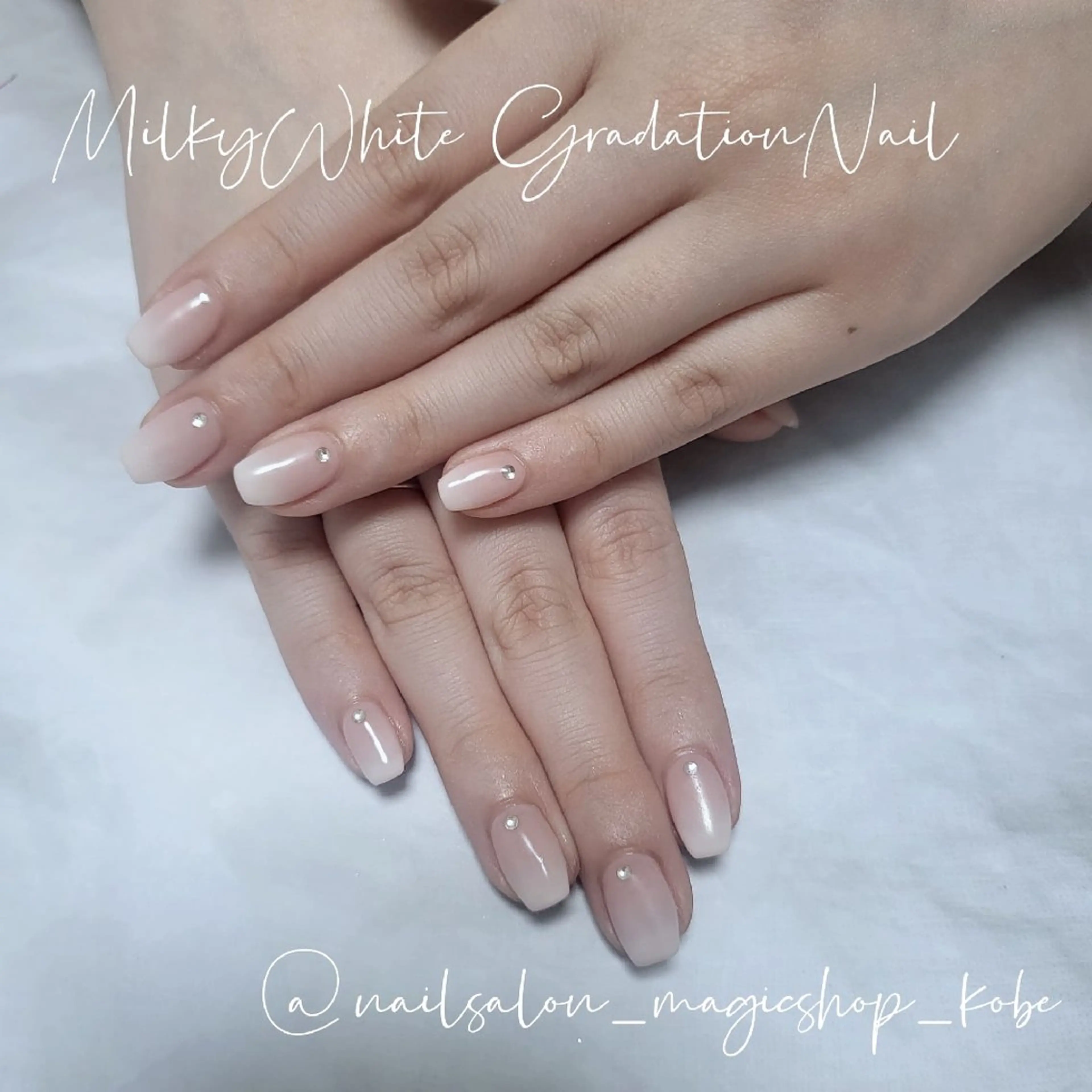 ネイル ジェルネイル グラデーション シンプルネイル ソフトジェル ストーンネイル ハンドネイル Nailsalon MagicShopのネイルデザイン