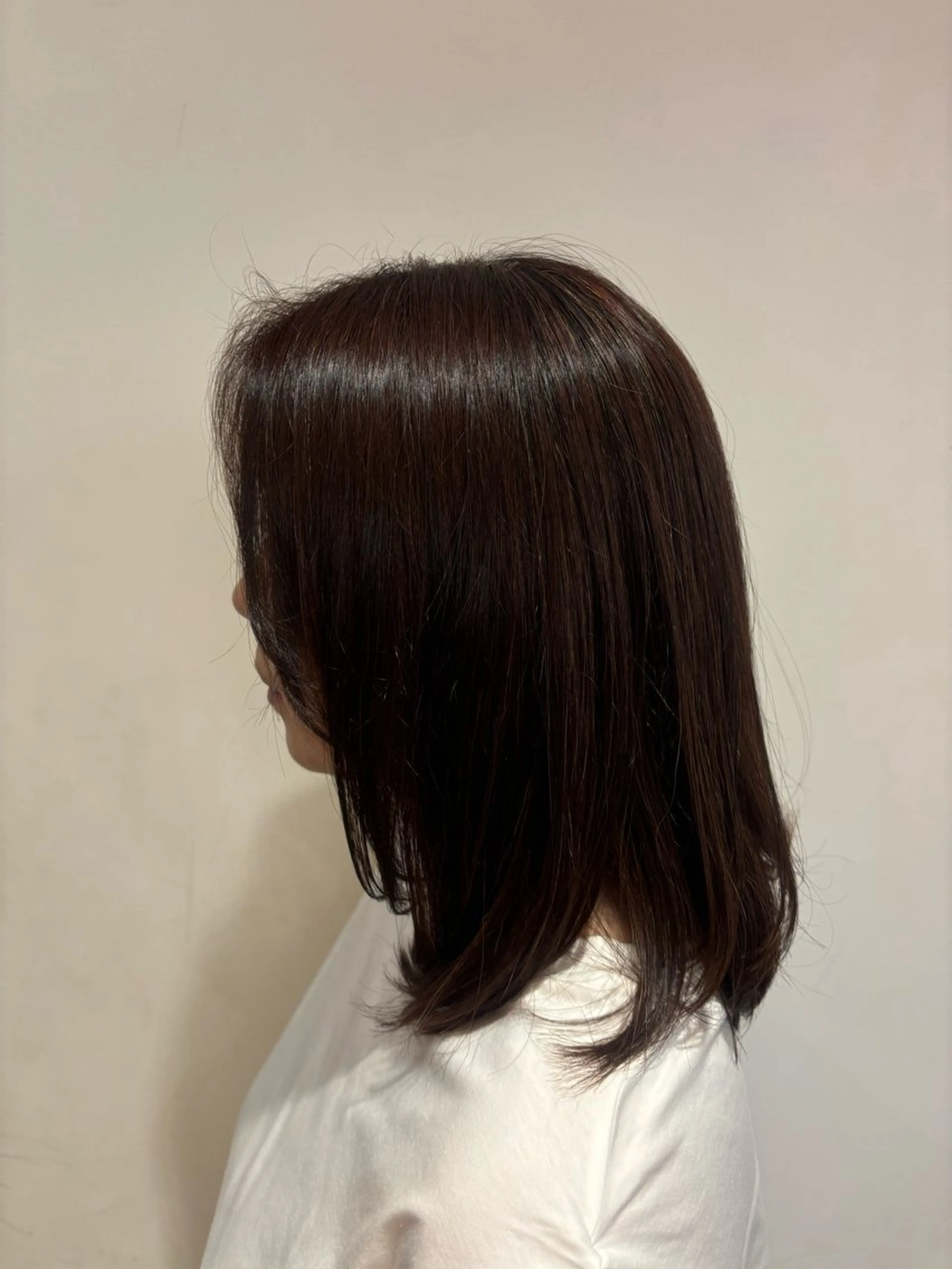 ミディアム レナーク イスト ひとみのヘアスタイル