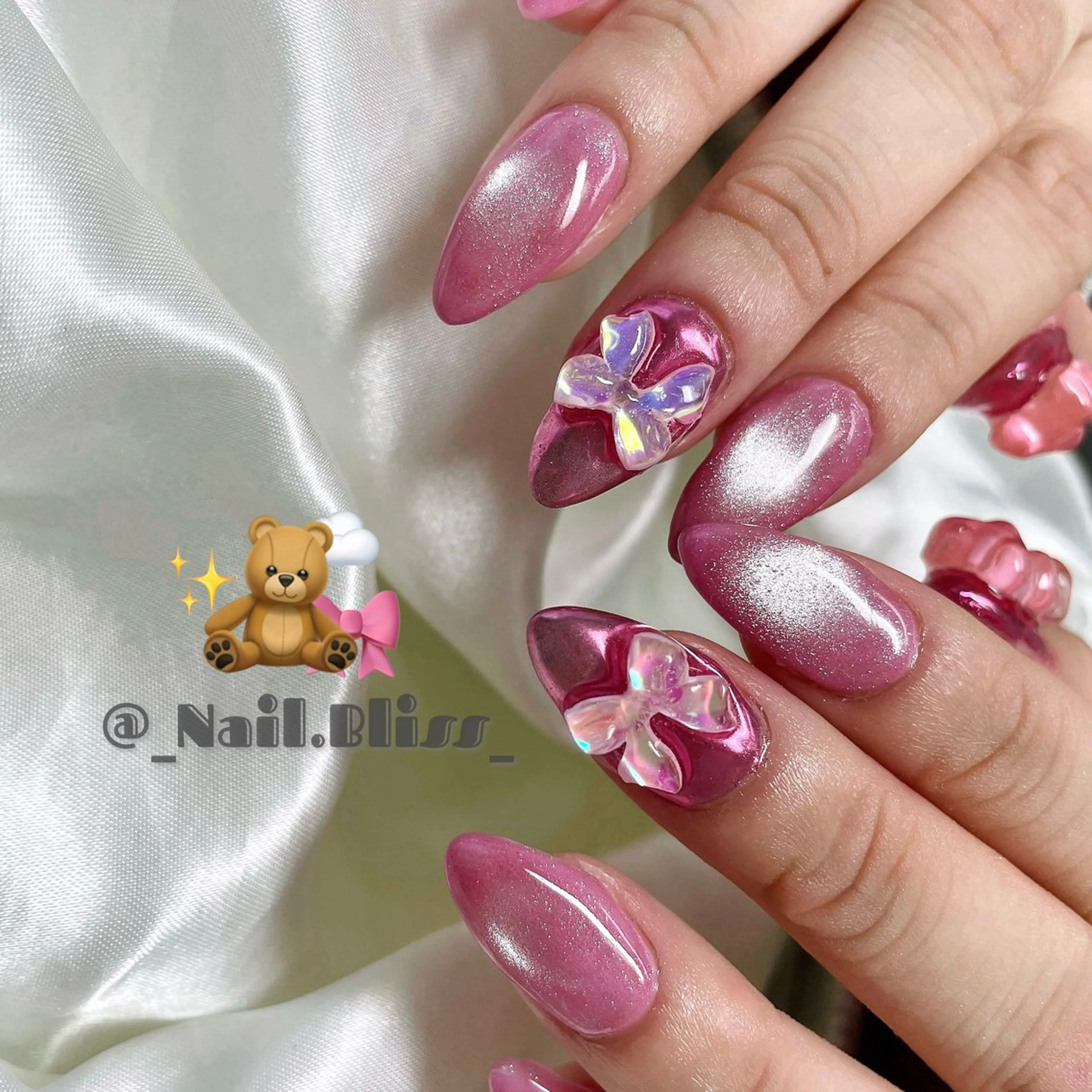 ネイル マグネットネイル ビー玉ネイル ミラーネイル ハンドネイル NAIL BLISSのネイルデザイン