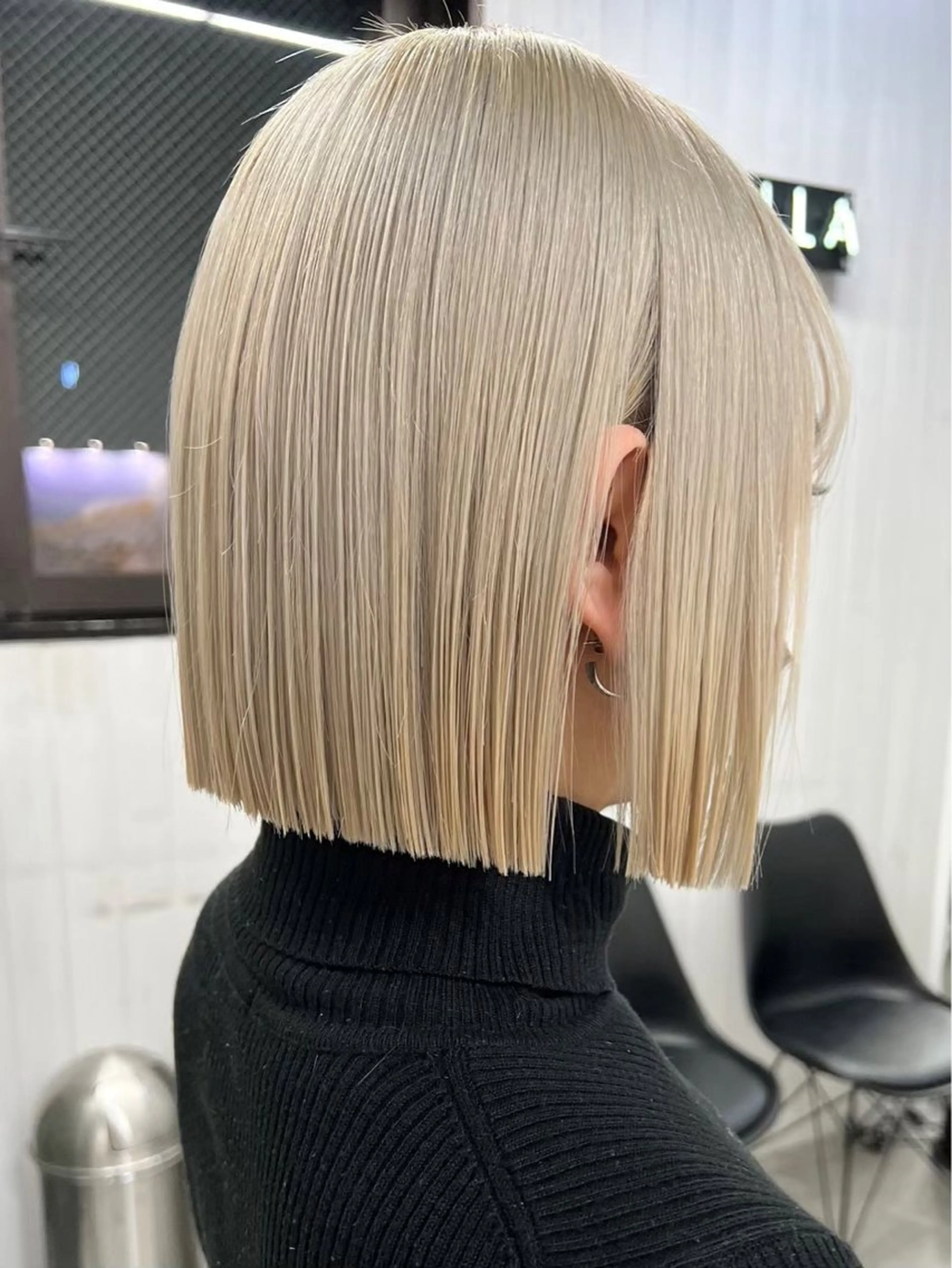 ショート カラー ブリーチ 抜きっぱなしブロンド ブロンド ケアブリーチ ボブ カット ヘアカラー トリートメント ヘアセット RYOSUKE ハイトーンのヘアスタイル