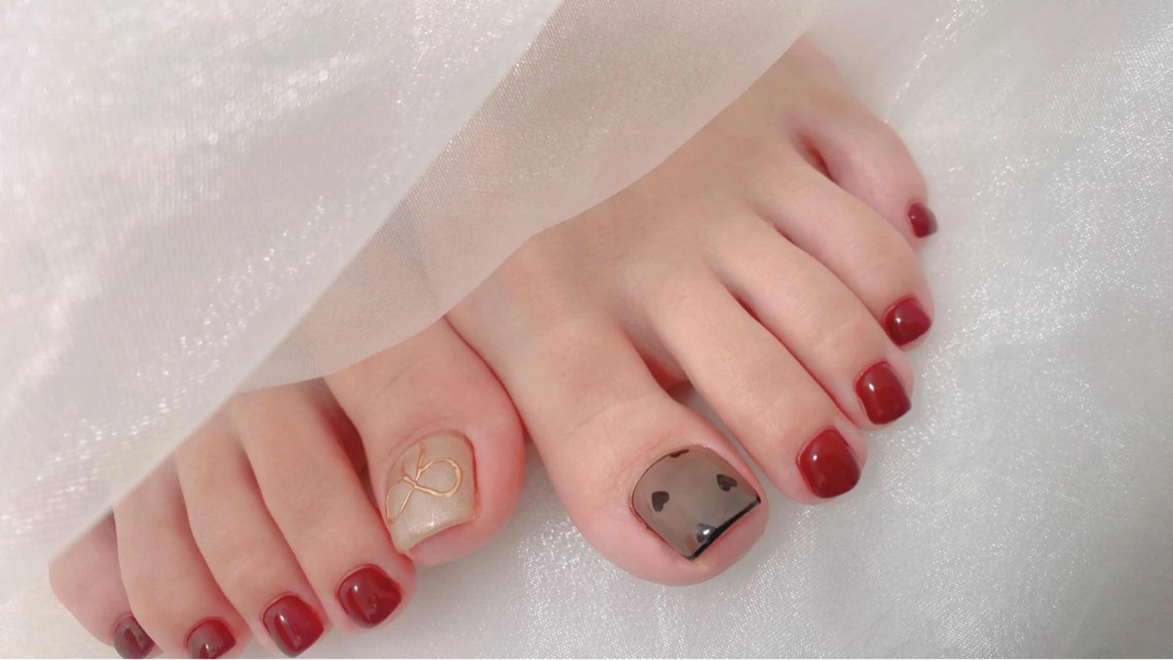 フットネイル　親指デザイン選べるセレクト定額🫧の写真