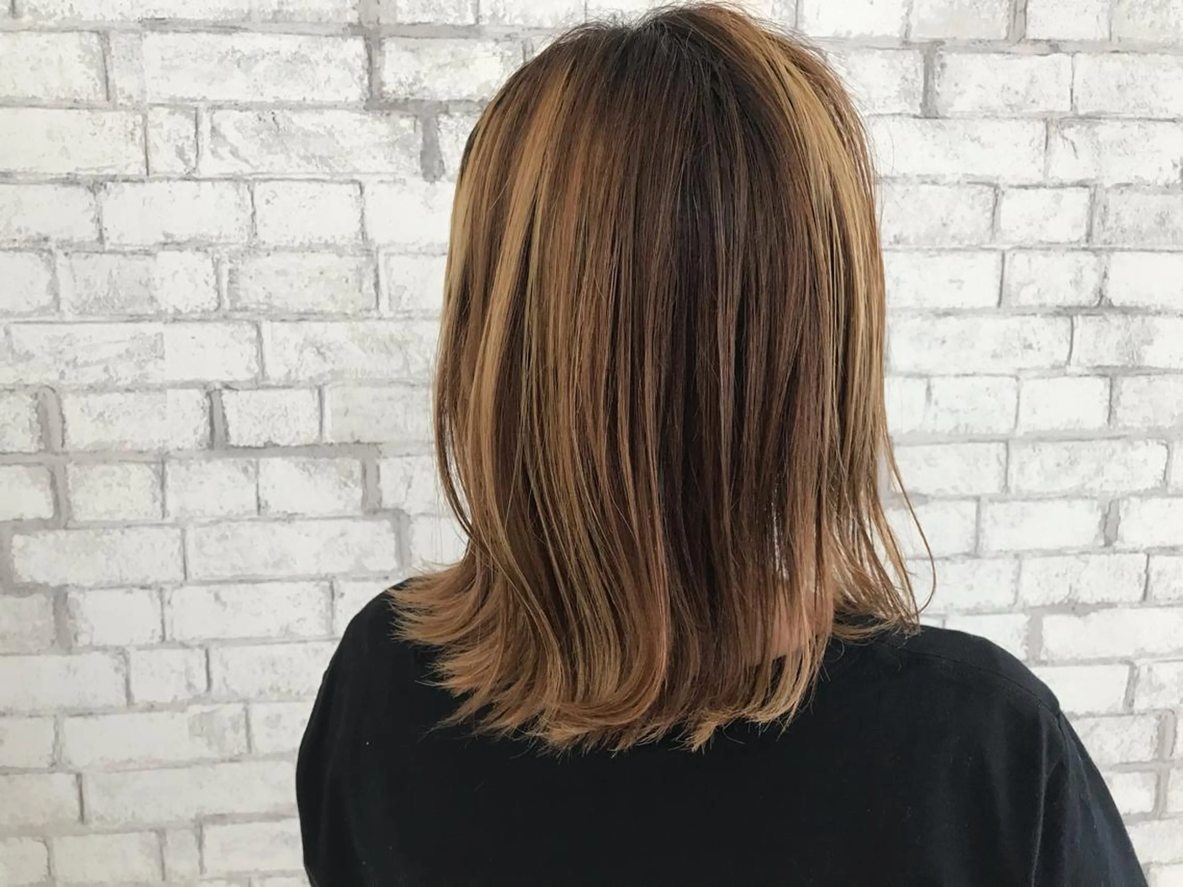 セミロング トリートメント 酸熱トリートメント 髪質改善カラー 清利あやなのヘアスタイル