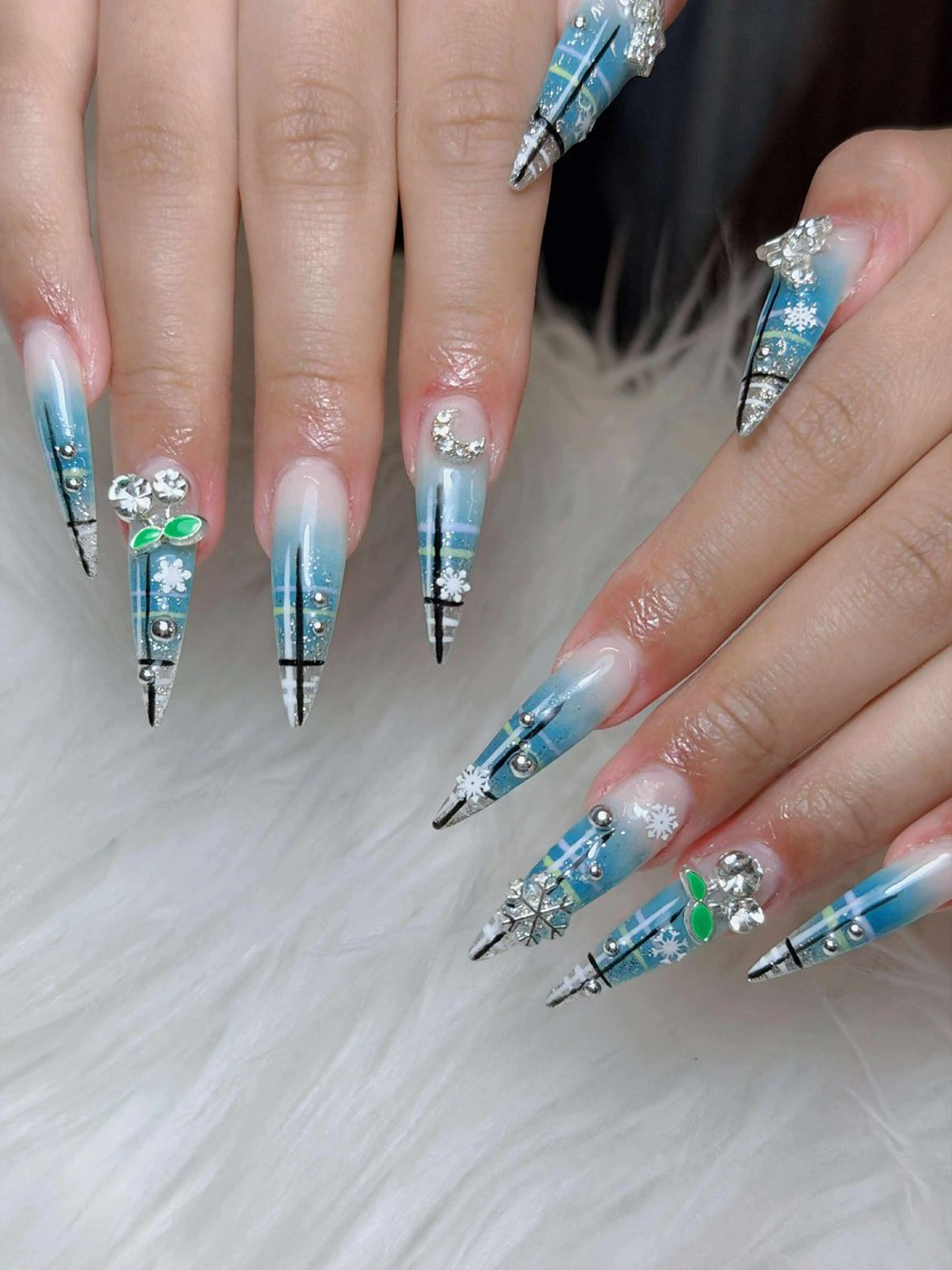 ネイル ハンドネイル Lumi Nail 新大久保3‘のネイルデザイン