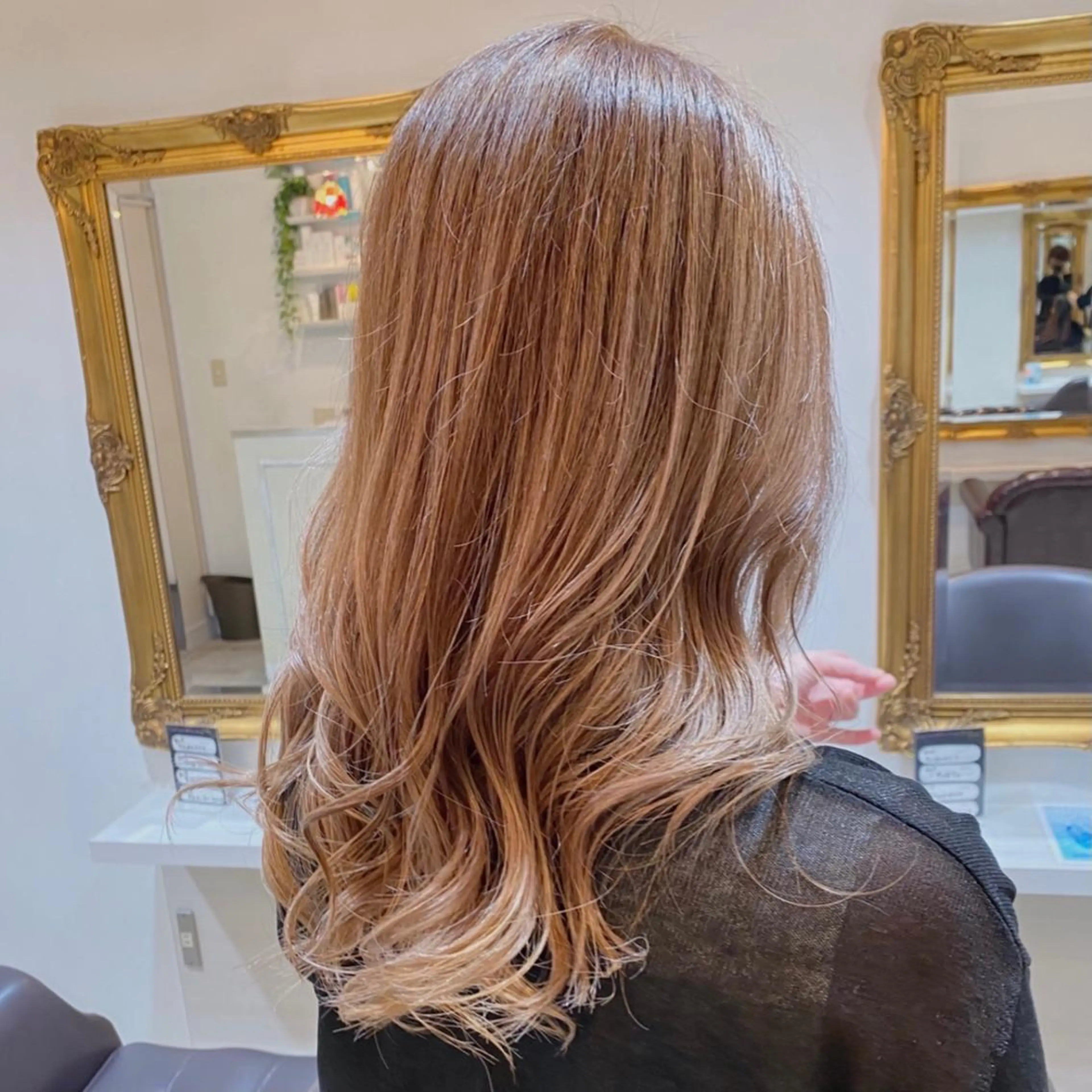 セミロング ヘアカラー トリートメント 美髪ヘア 🤍erikaのヘアスタイル