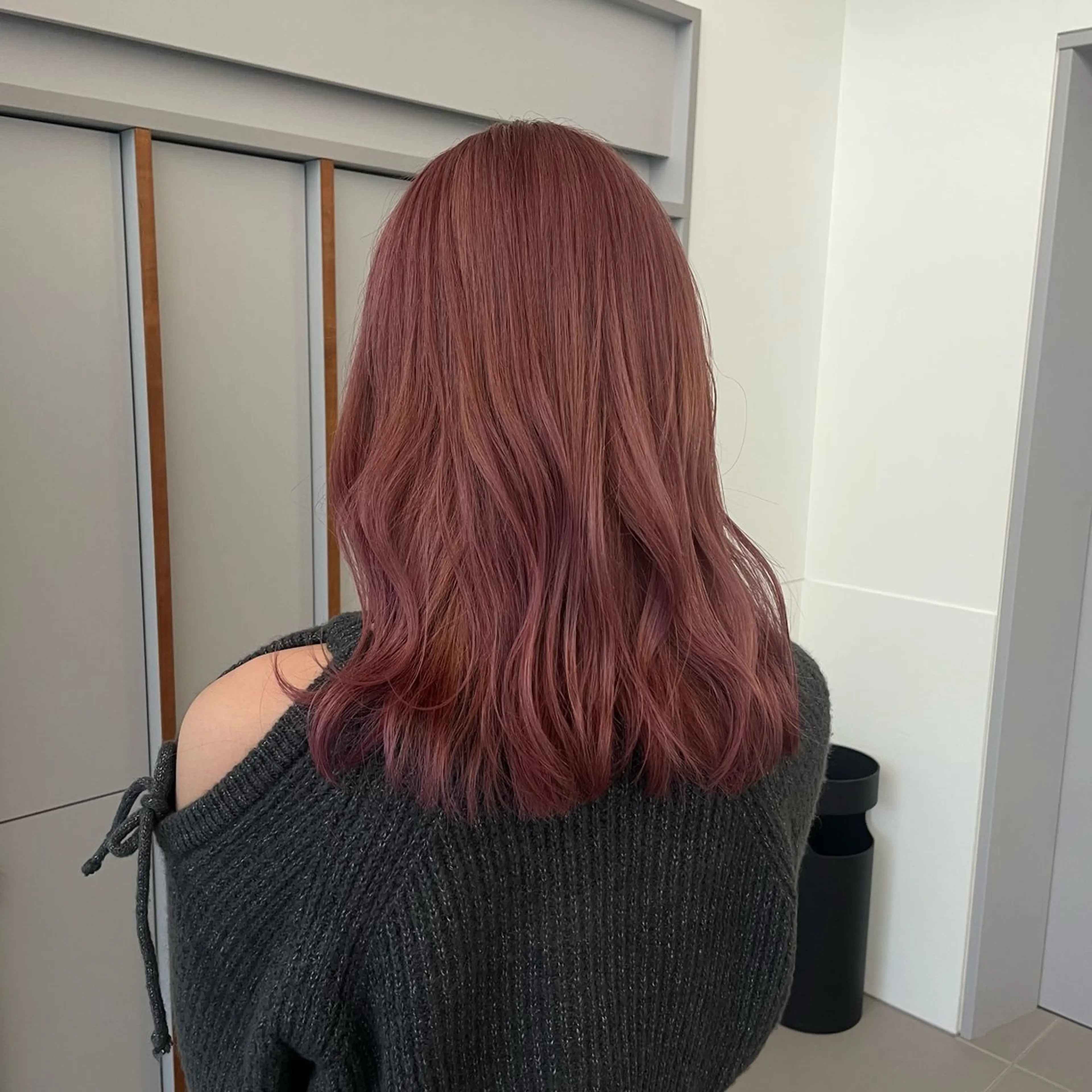 セミロング カラー ベージュカラー ブリーチ 透明感カラー ダブルカラー ピンクカラー ヘアカラー トリートメント ブリーチ/レイヤー 🌻Mutsumiのヘアスタイル