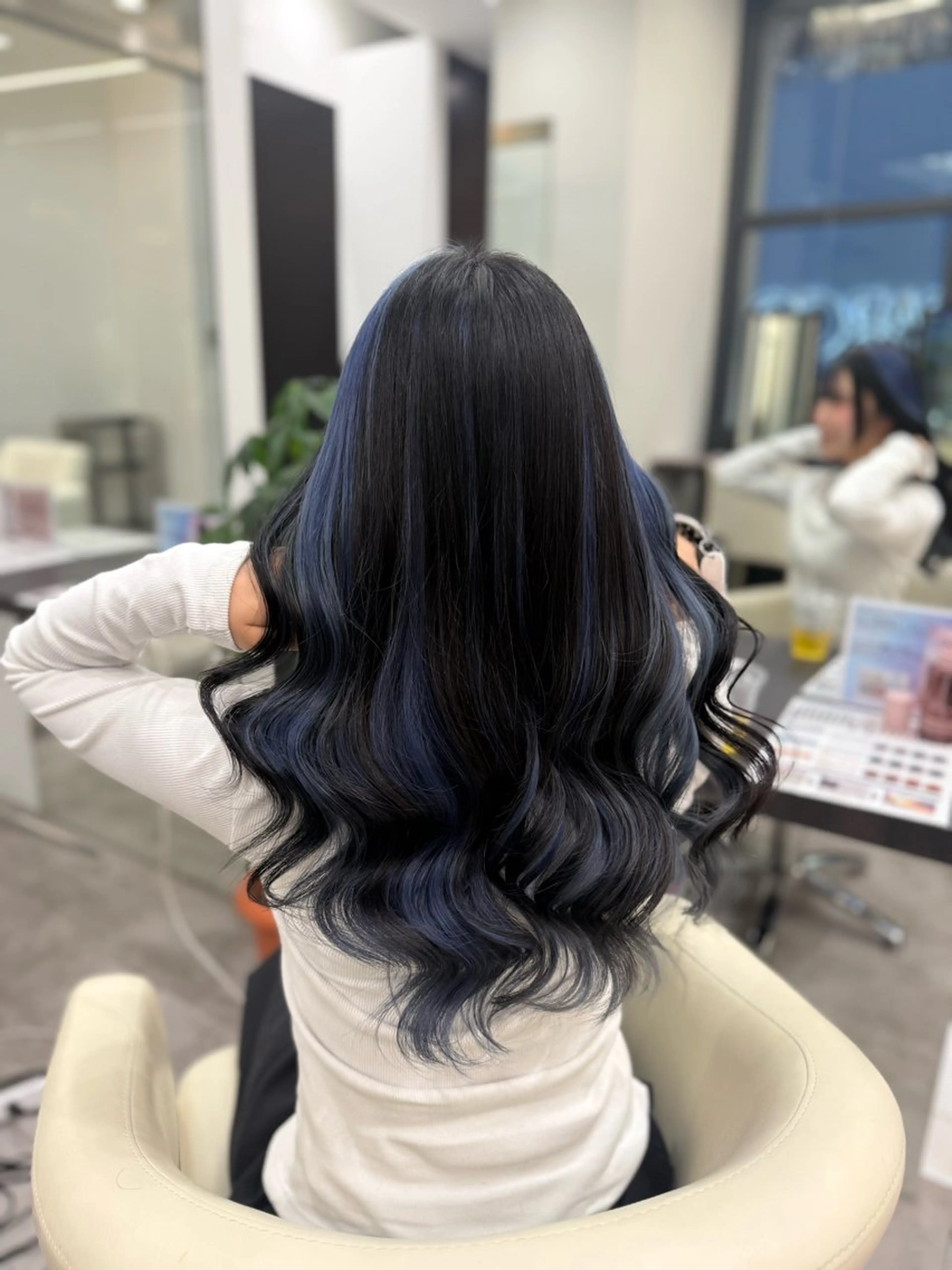 ロング カラー デザインカラー ヘアカラー トリートメント 渋谷ハイトーン/髪質 改善/かすが🪽🫧のヘアスタイル