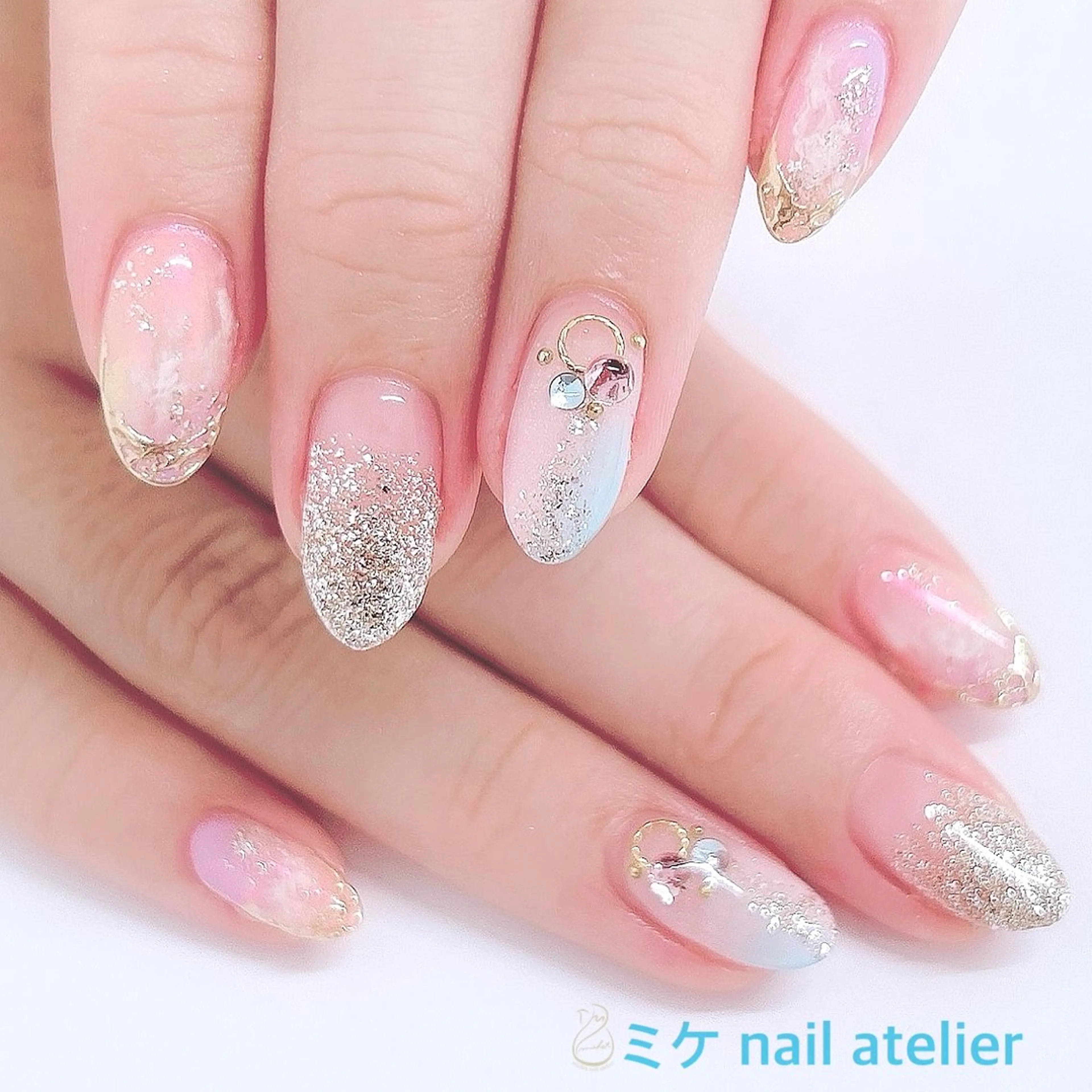 ネイル アートネイル ジェルネイル ゴールド ミラーネイル ニュアンスネイル ハンドネイル h. rikaのネイルデザイン