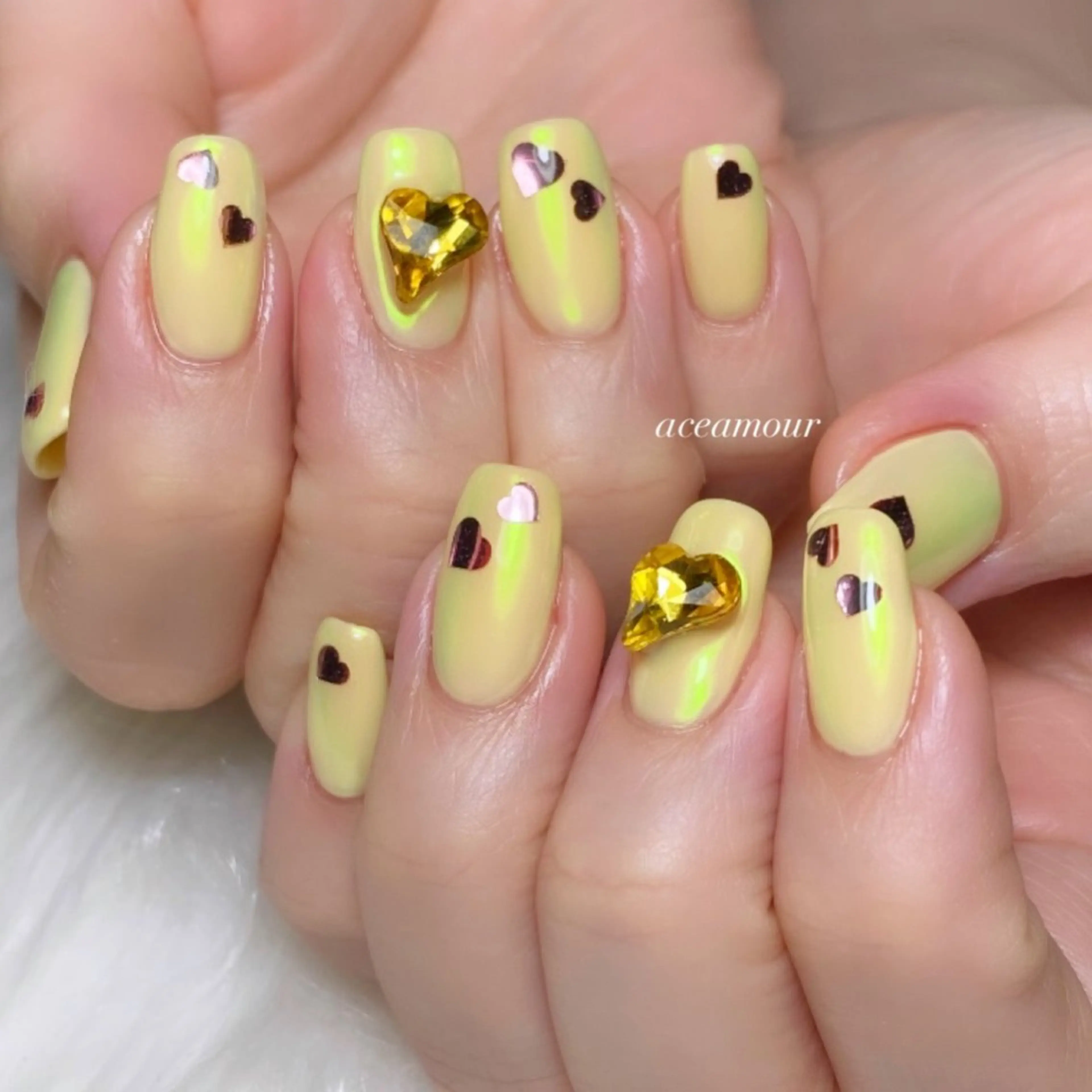 ネイル オーロラネイル 持ち込み ネイル/耳つぼ /新ホワイトニングのネイルデザイン