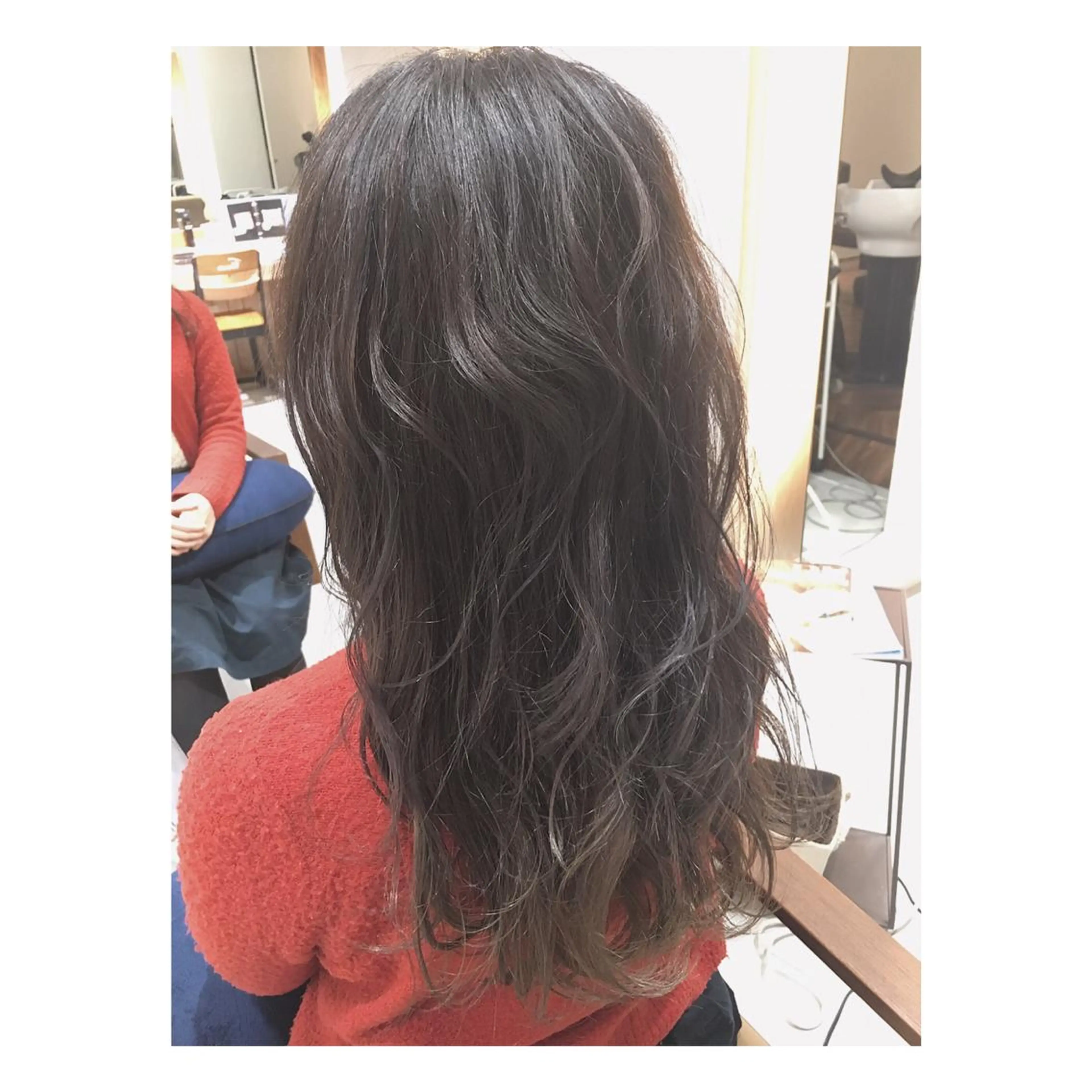 セミロング カラー グラデーションカラー ハイライトカラー 外国人風カラー ハイライト due hair 京都駅前店 MILBON オージュア認定サロン【デューヘアー】所属・ハイトーンブリーチ 土坂 由志【京都】のヘアスタイル