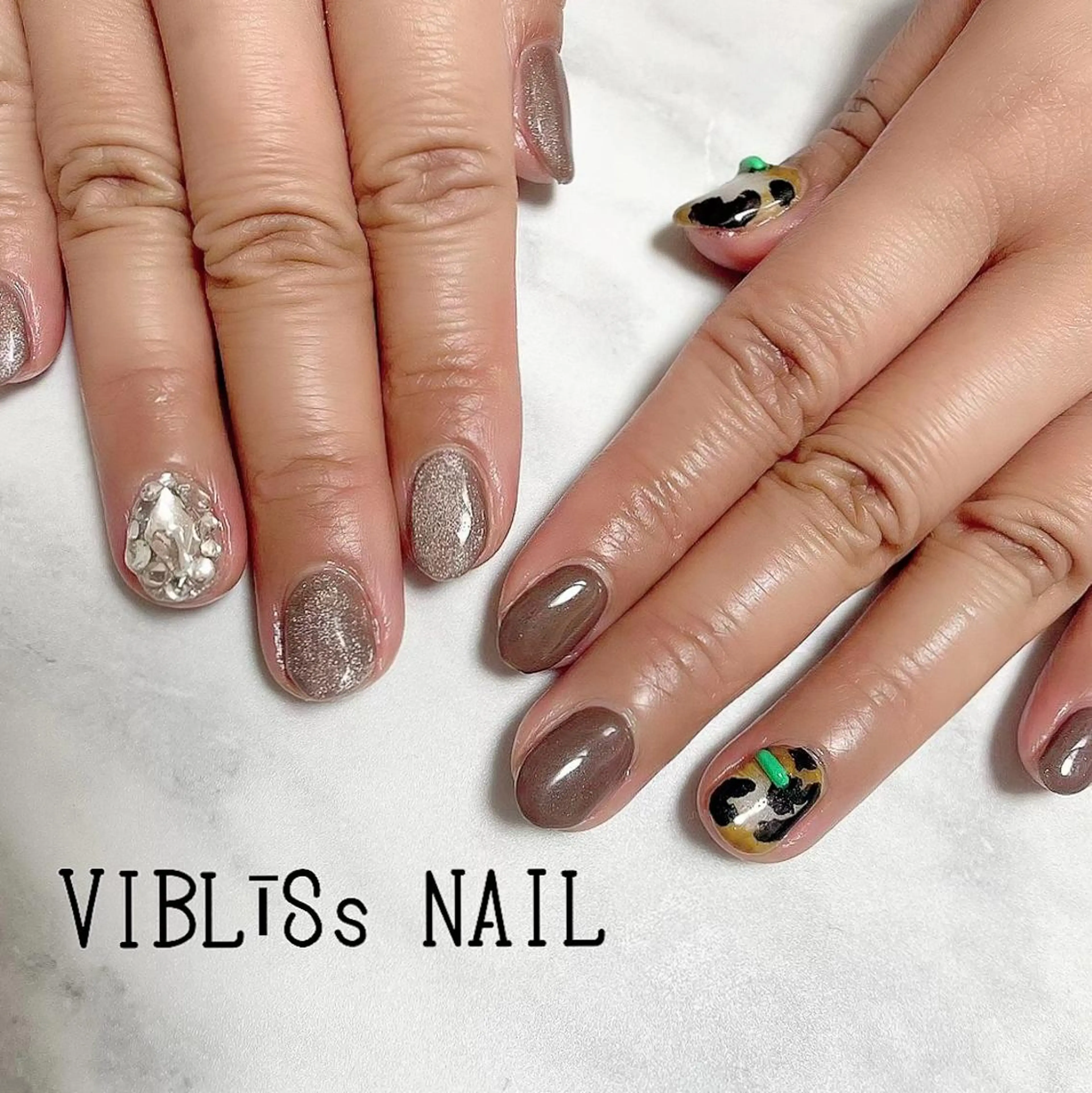 ショート VIBLīSs nailのネイルデザイン