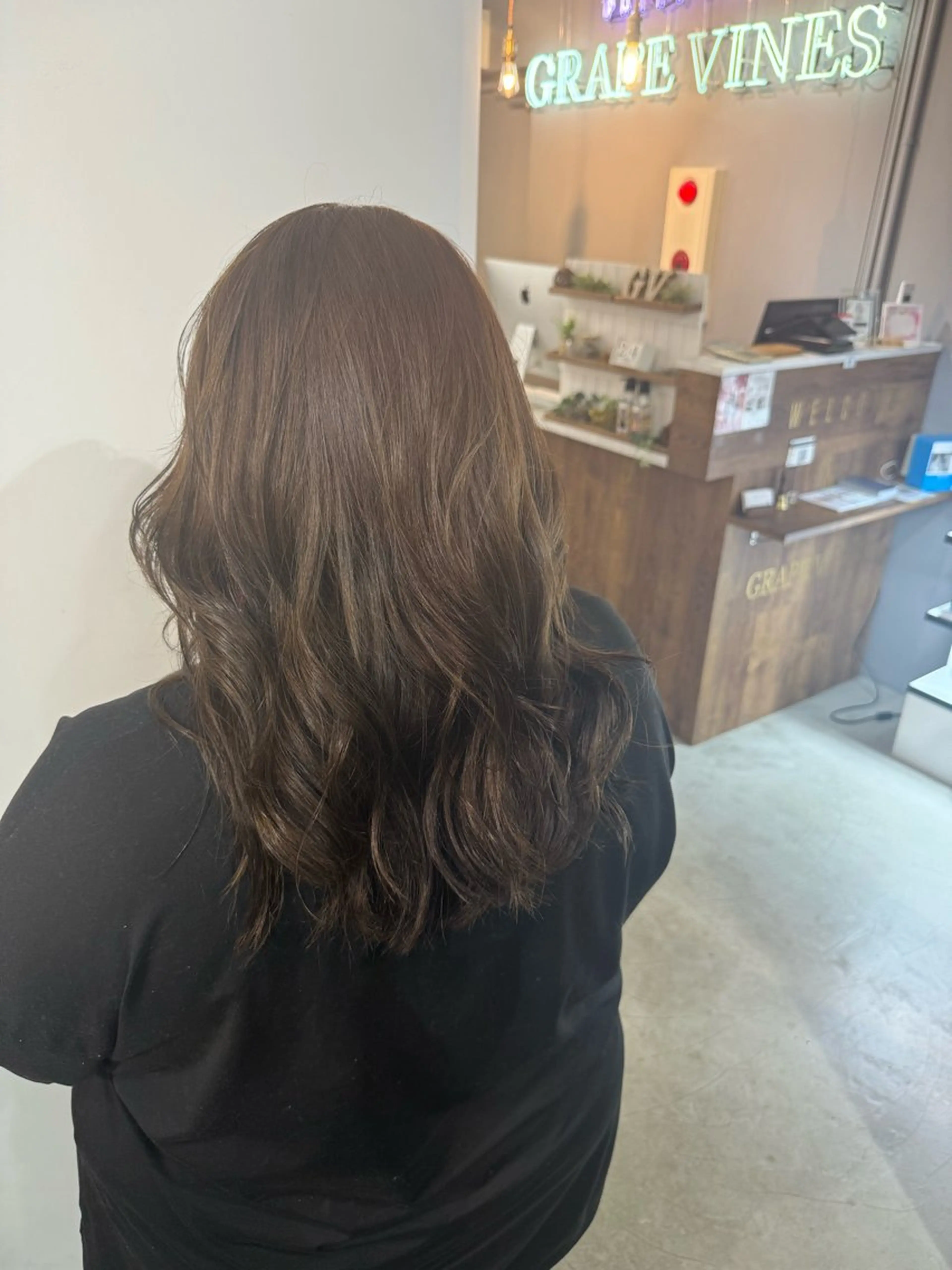 カラー 篠田 舞のヘアスタイル