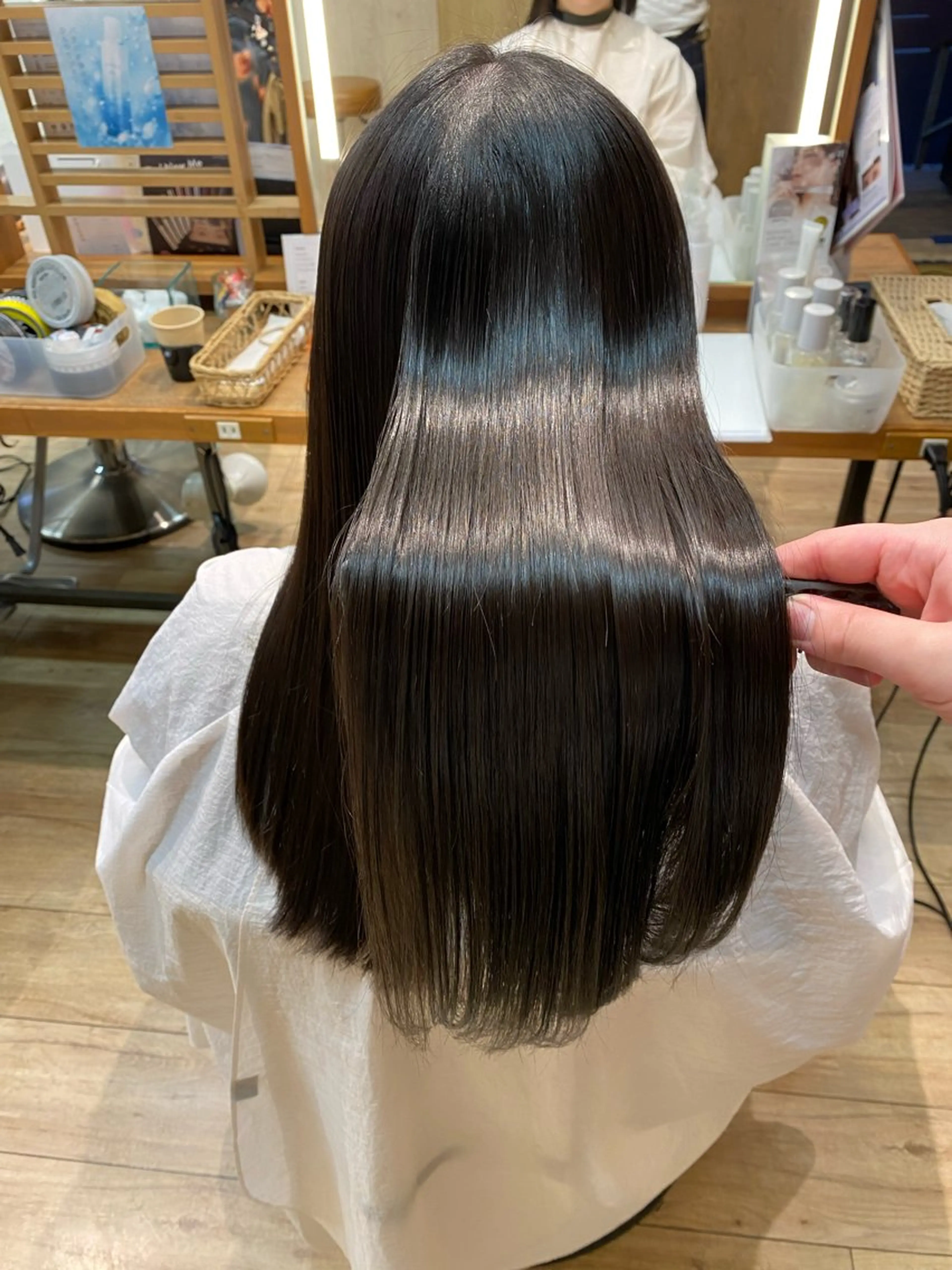 ロング パーマ 縮毛矯正 ナチュラルヘア🫧 ナナミのヘアスタイル