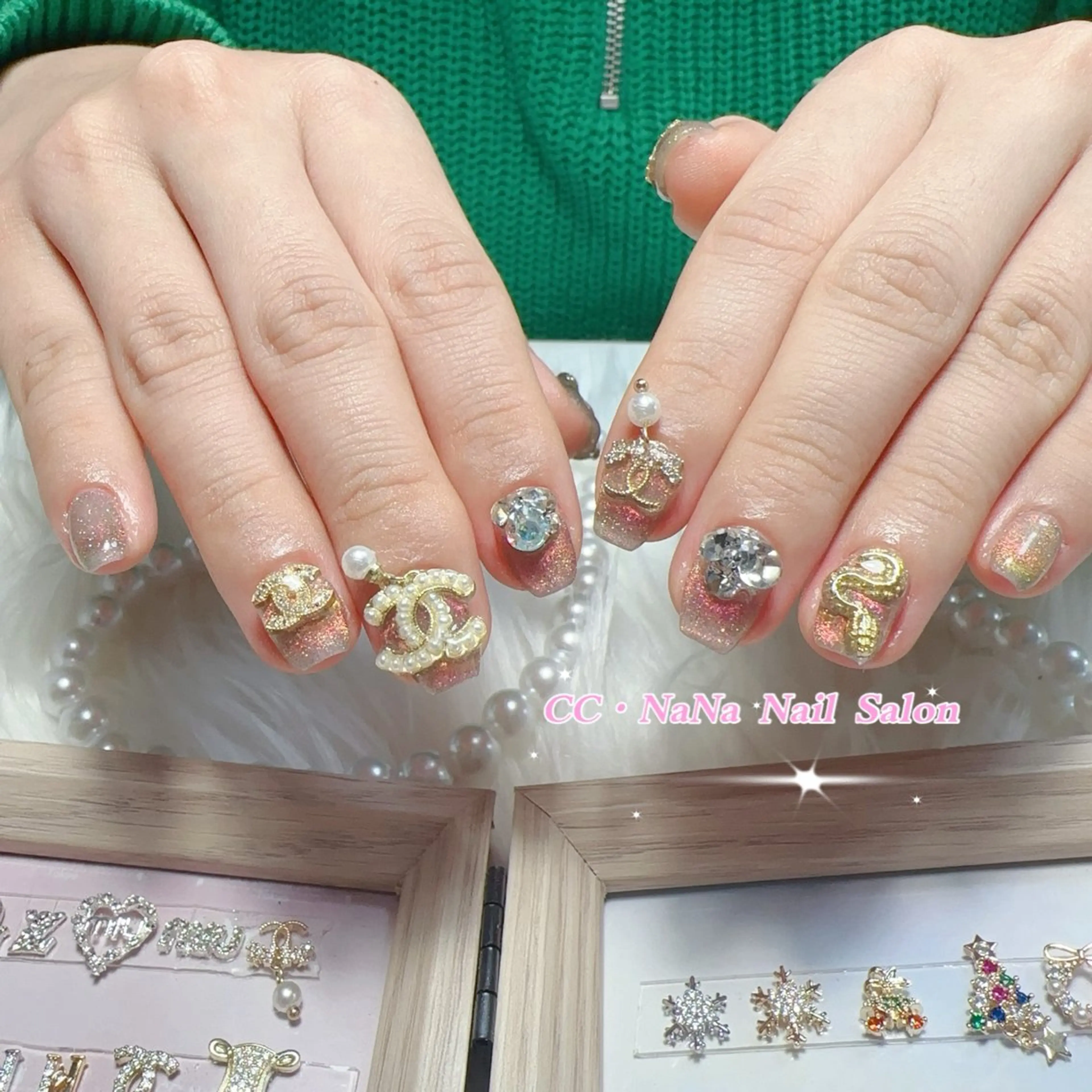 ネイル チークネイル フラッシュネイル ハート キラキラネイル 韓国ネイル ハンドネイル 💎CC・NaNa 韓国風ネイル🌙Cのネイルデザイン