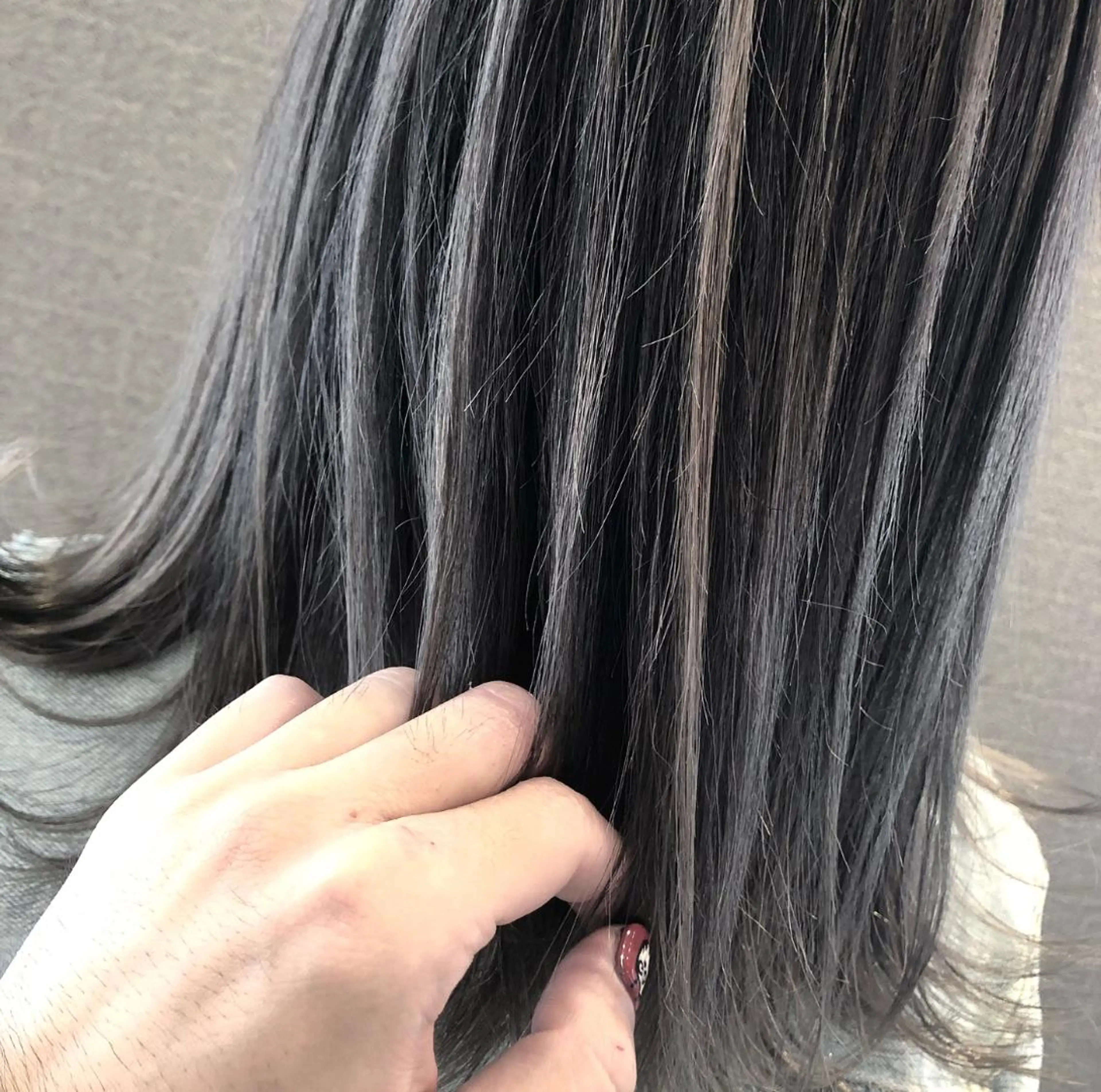 ミディアム カラー ヘアアレンジ ショートボブ シールエクステ バレイヤージュ ブリーチ デザインカラー アンドウ ユウ/ レイヤーカット/韓国のヘアスタイル