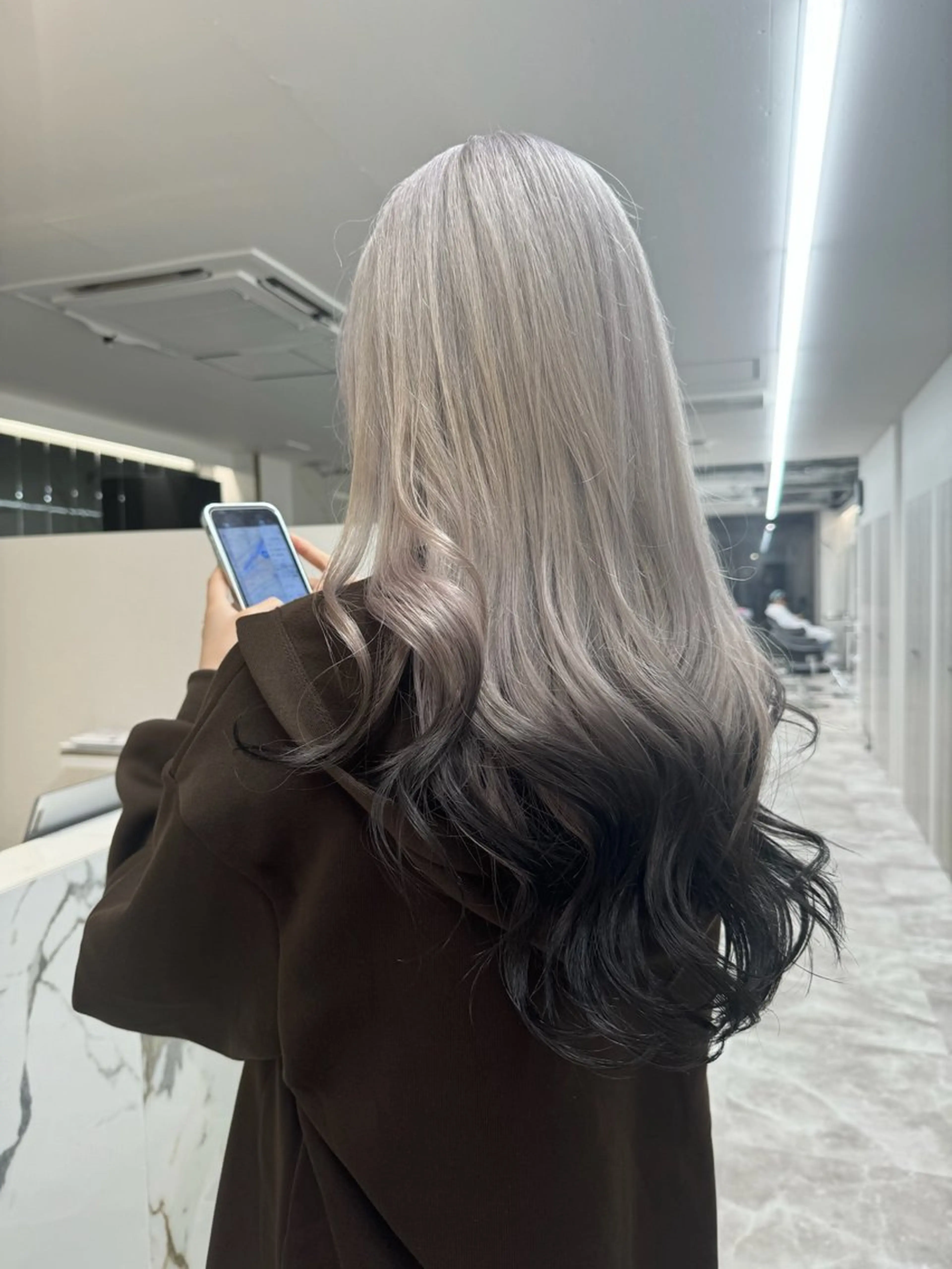 ロング カラー ヘアカラー Maison 心斎橋店所属・メンズ特化パーマ/ ハイトーンブリーチのヘアスタイル