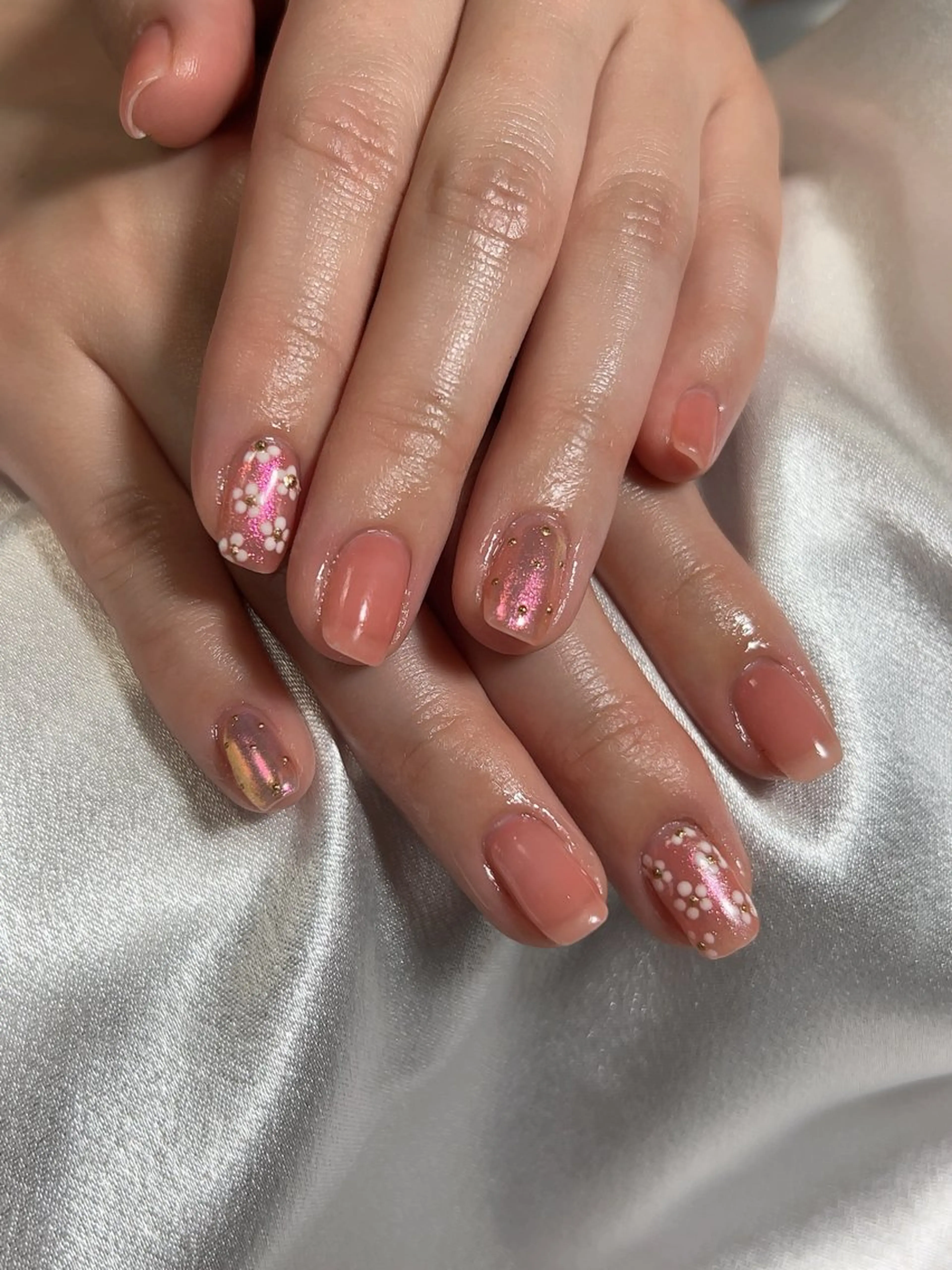 ネイル nail studio Ulu所属・漆崎 茜のネイルデザイン