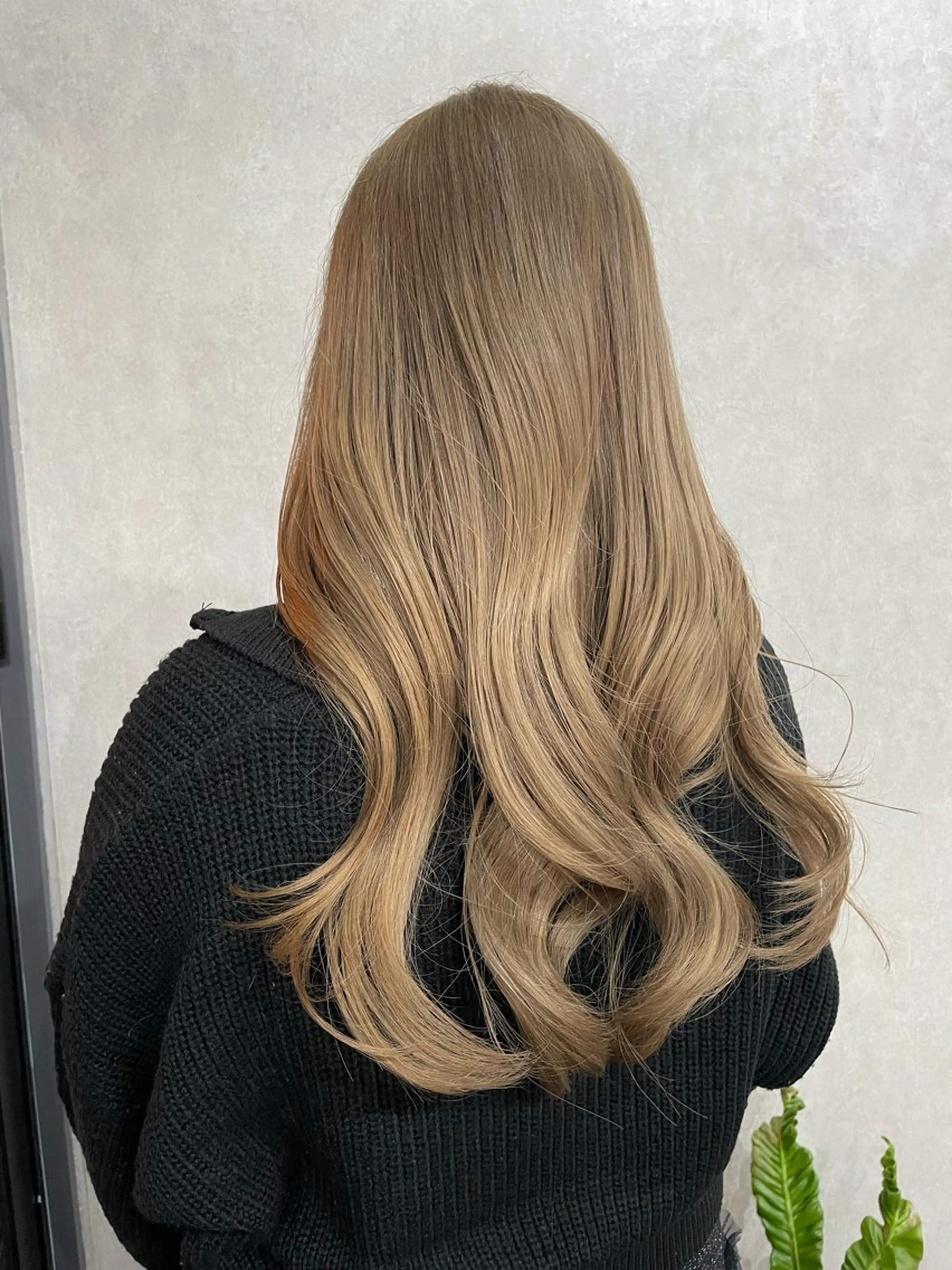 セミロング AIRI layer cut hairのヘアスタイル