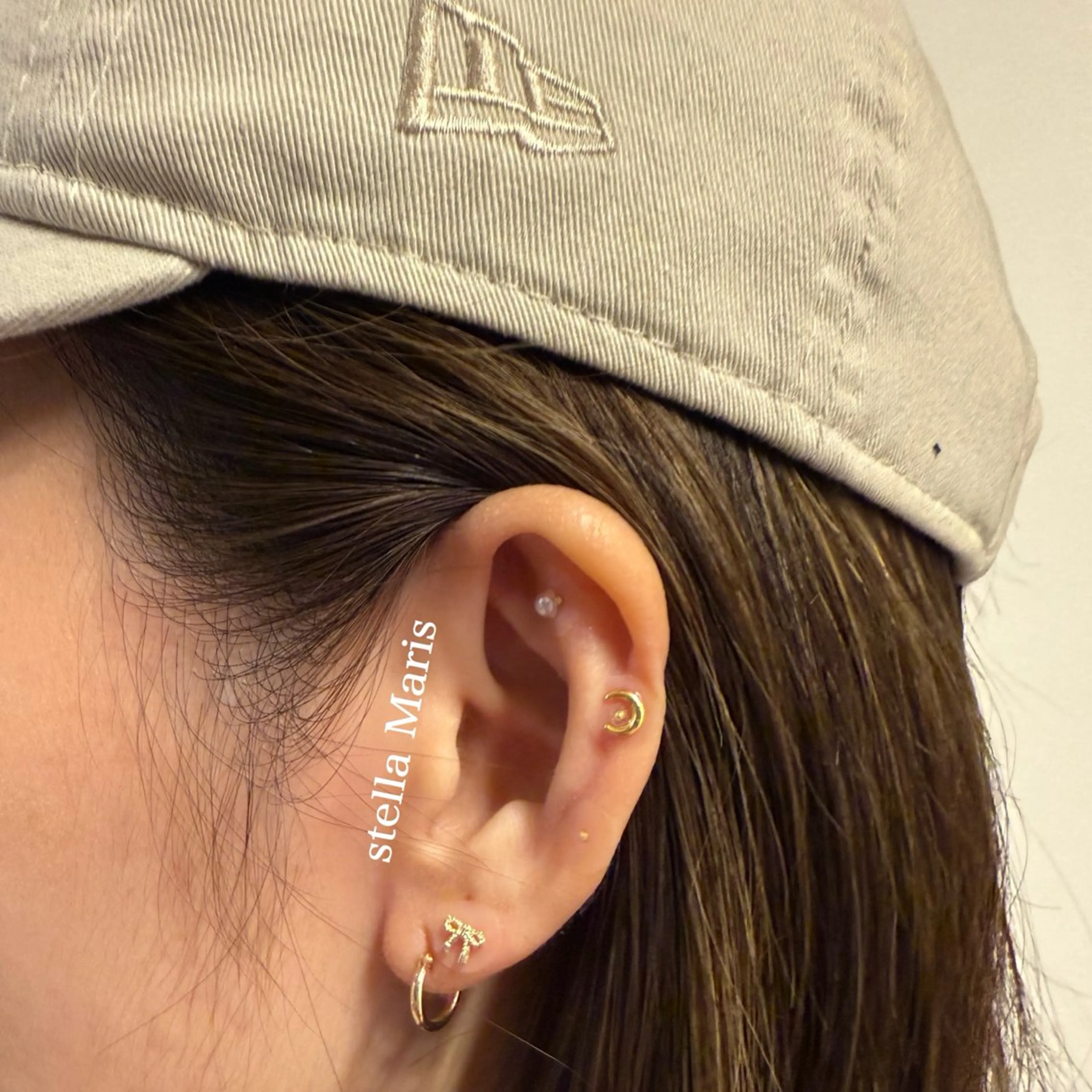 耳つぼジュエリー【両耳10粒まで】❇︎の写真