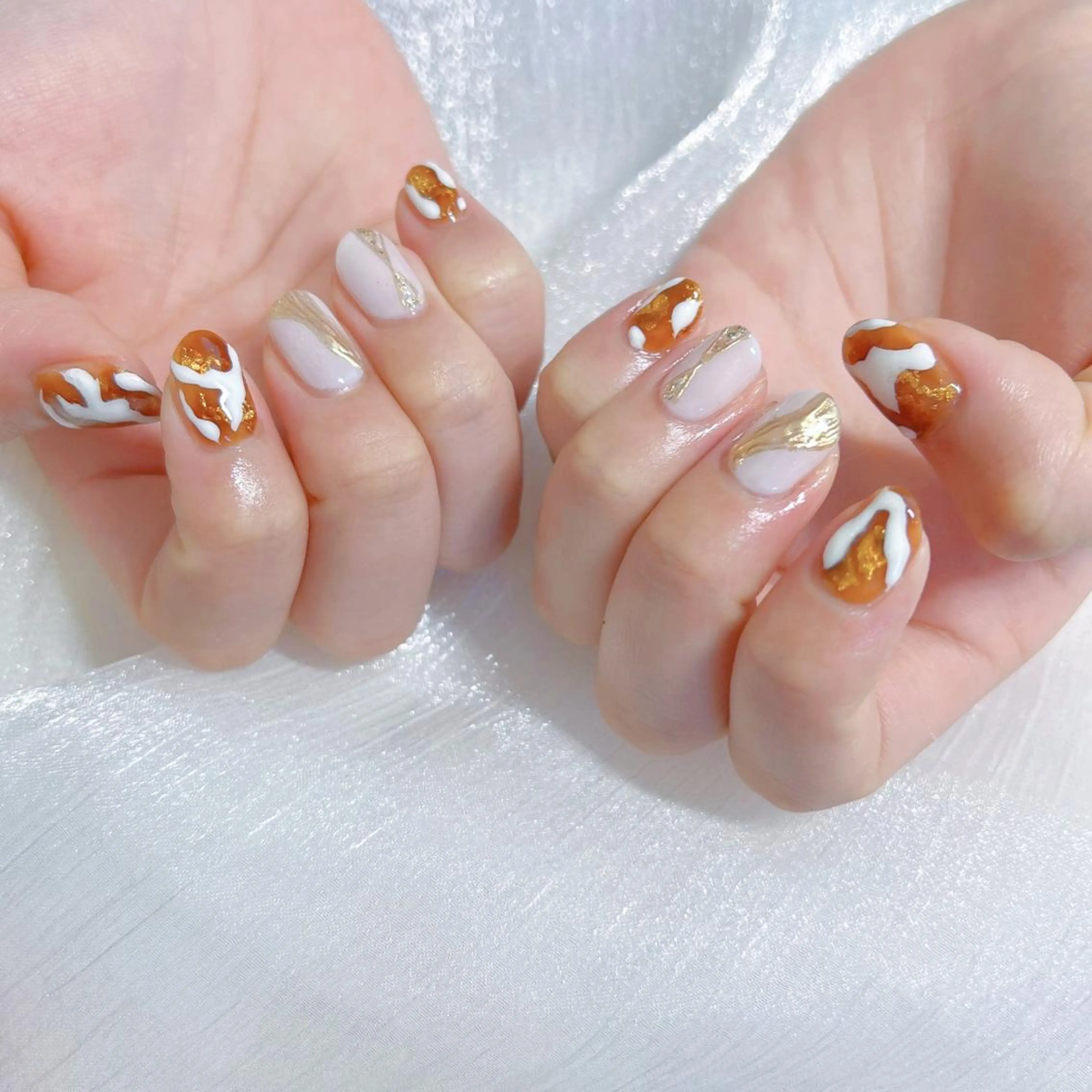 ネイル オーロラネイル フットネイル フレンチネイル ジェルネイル 韓国ネイル ハンドネイル ハンドケア 【ENサロン】 Rei🎀Nailのネイルデザイン