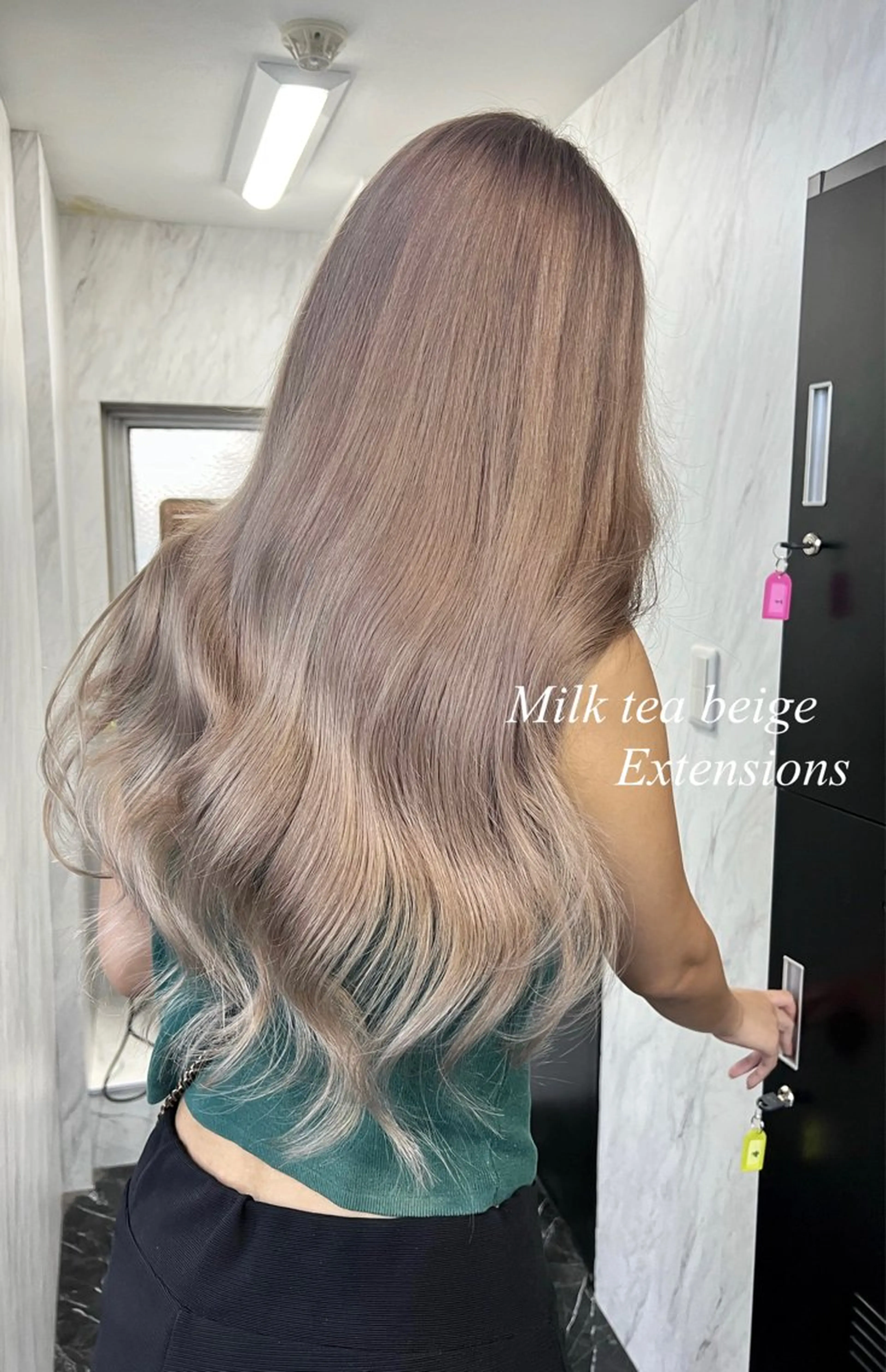 ロング カラー シールエクステ ハイトーンカラー エクステ ヘアカラー エクステ シールエクステ特化 ハイトーン、NANAのヘアスタイル