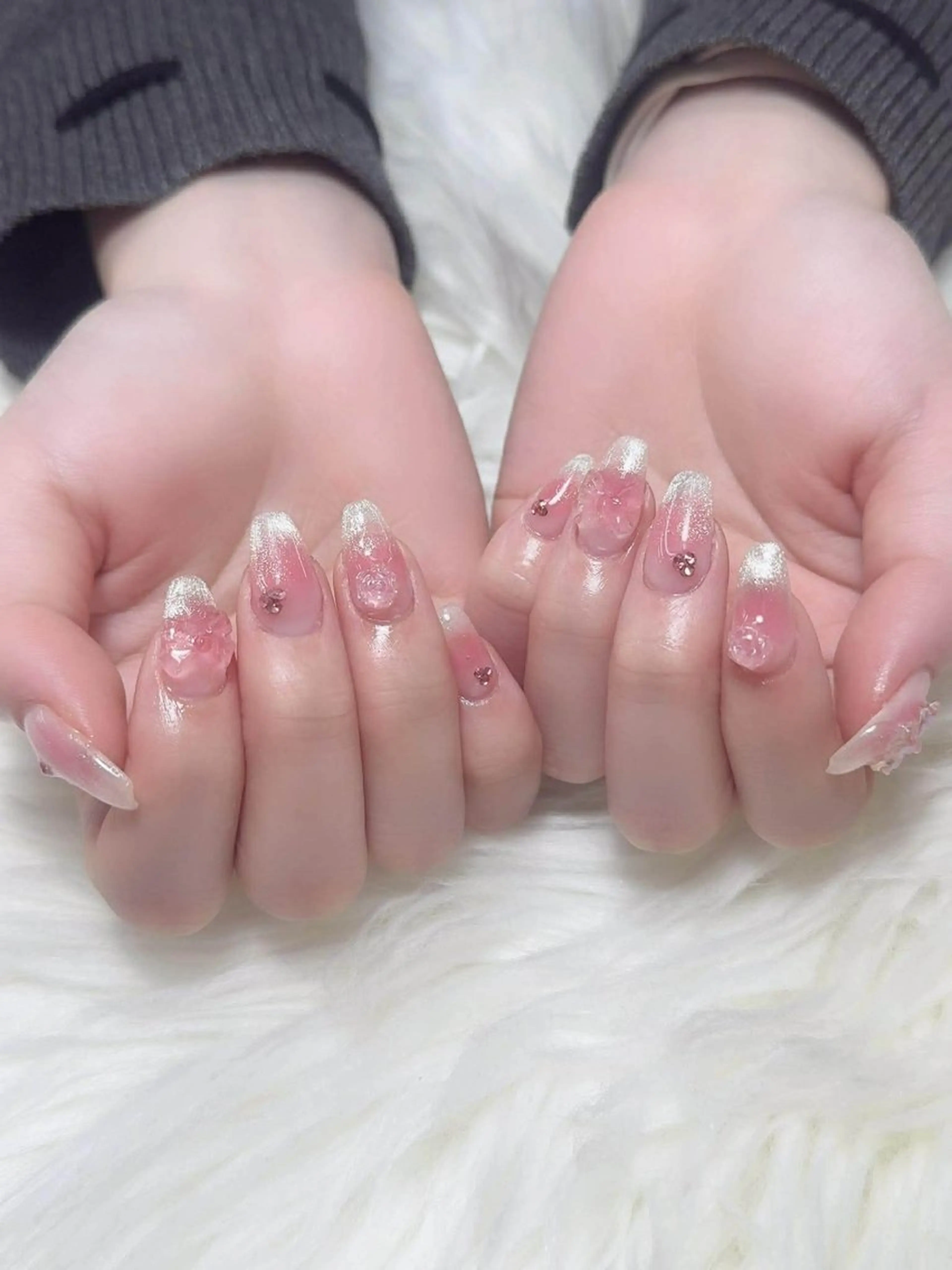 ネイル フレンチネイル グラデーション 韓国ネイル マグネットネイル ミラーネイル ハンドネイル ハンドケア Hara Nail 【パラジェル使用】のネイルデザイン