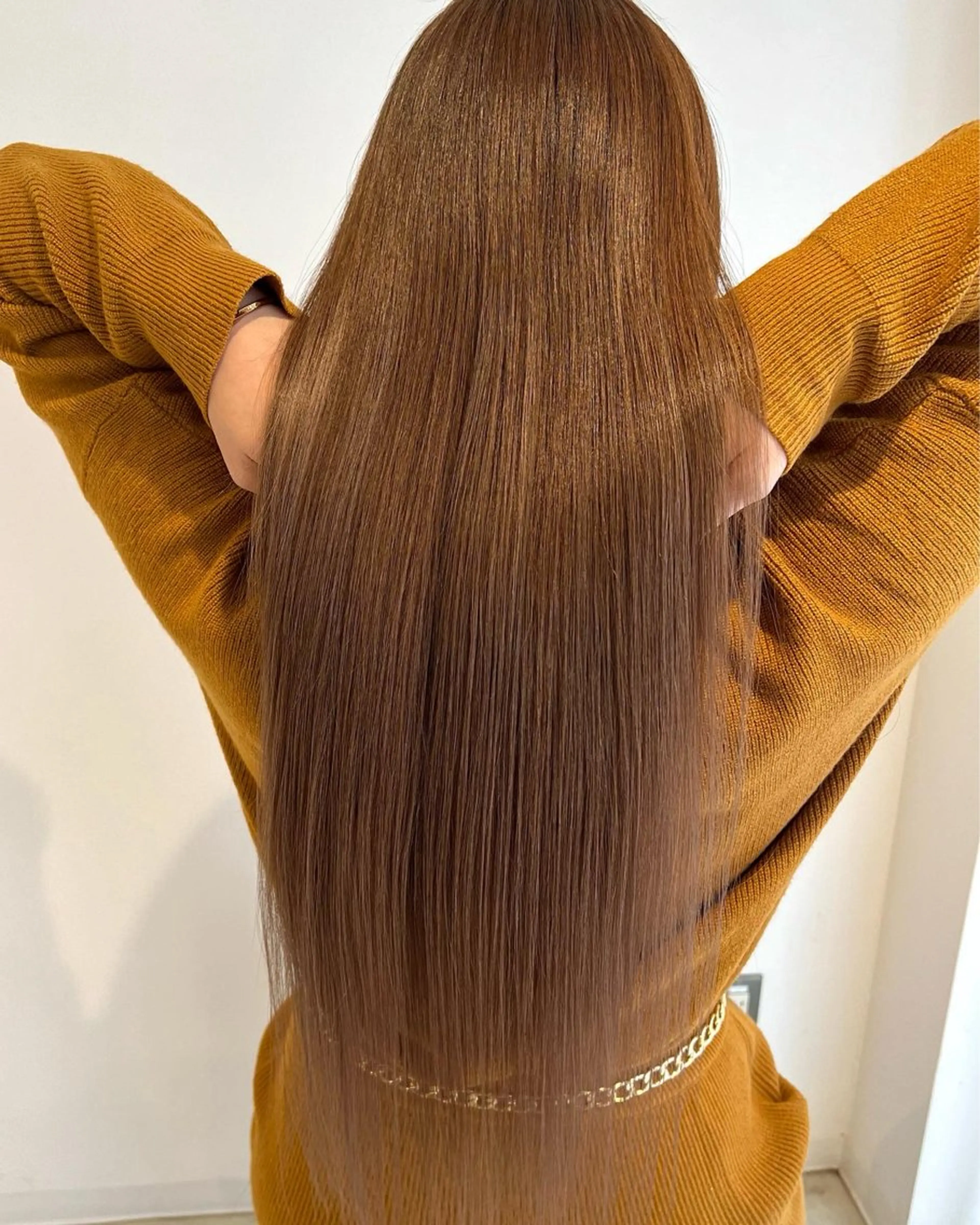 ロング カラー ベージュカラー ミルクティーベージュ ヘアカラー トリートメント 🦋寒色カラー/透明 感カラー🦋 レイナのヘアスタイル