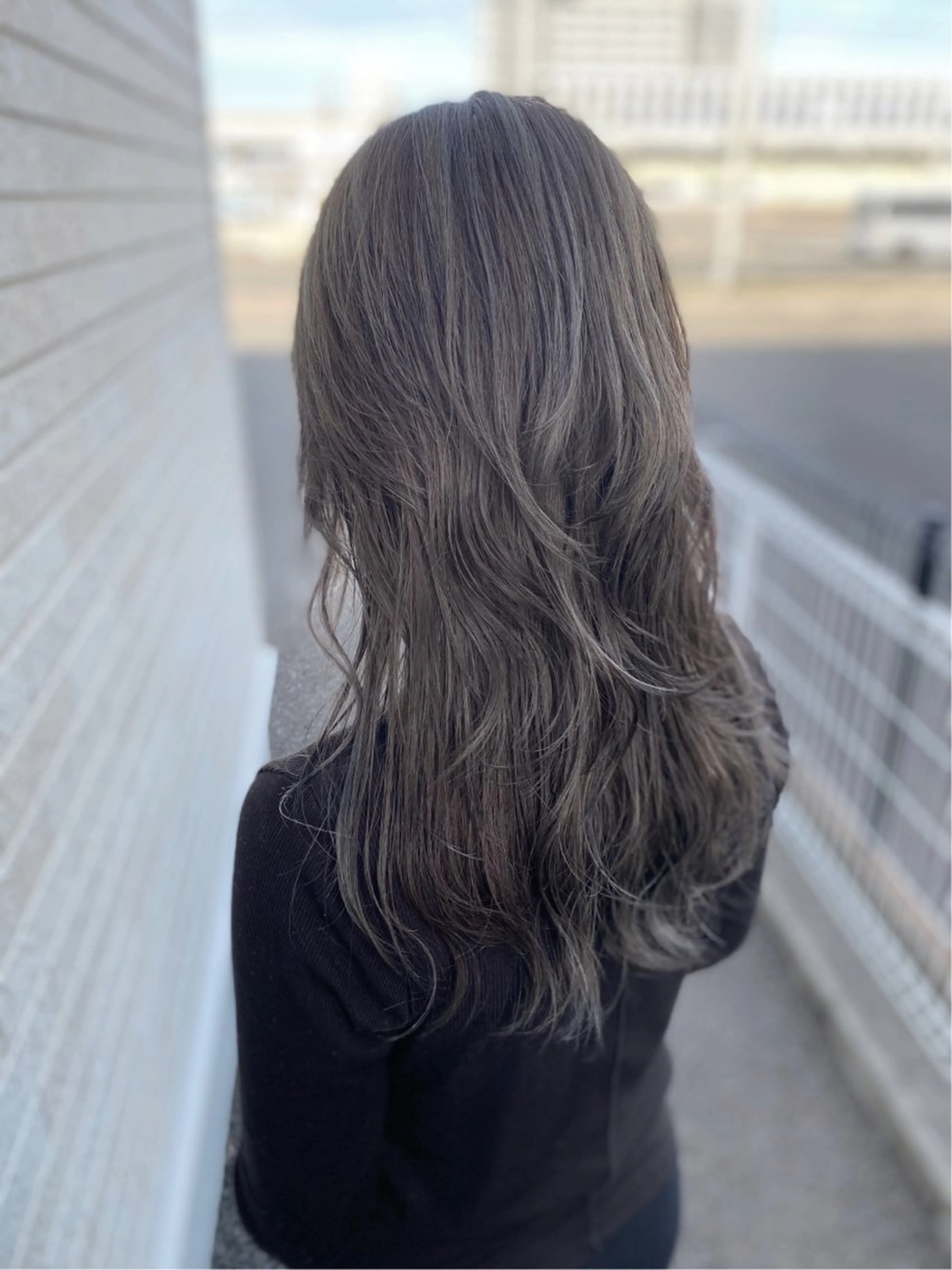 セミロング カラー グレージュ ハイライトカラー ハイライト 安住 千明のマツエク・マツパデザイン