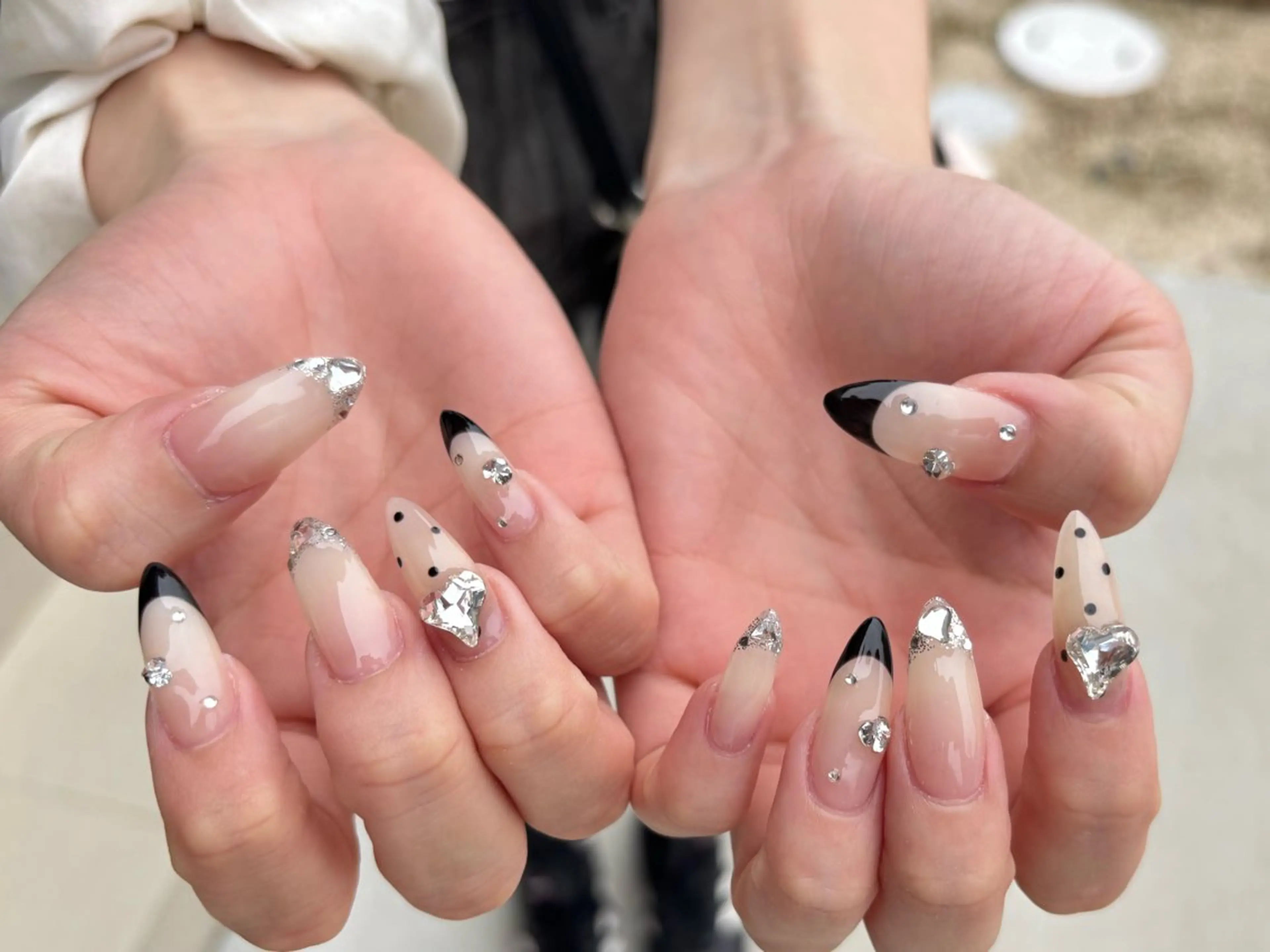 ネイル ドット フレンチネイル nayu nailのネイルデザイン