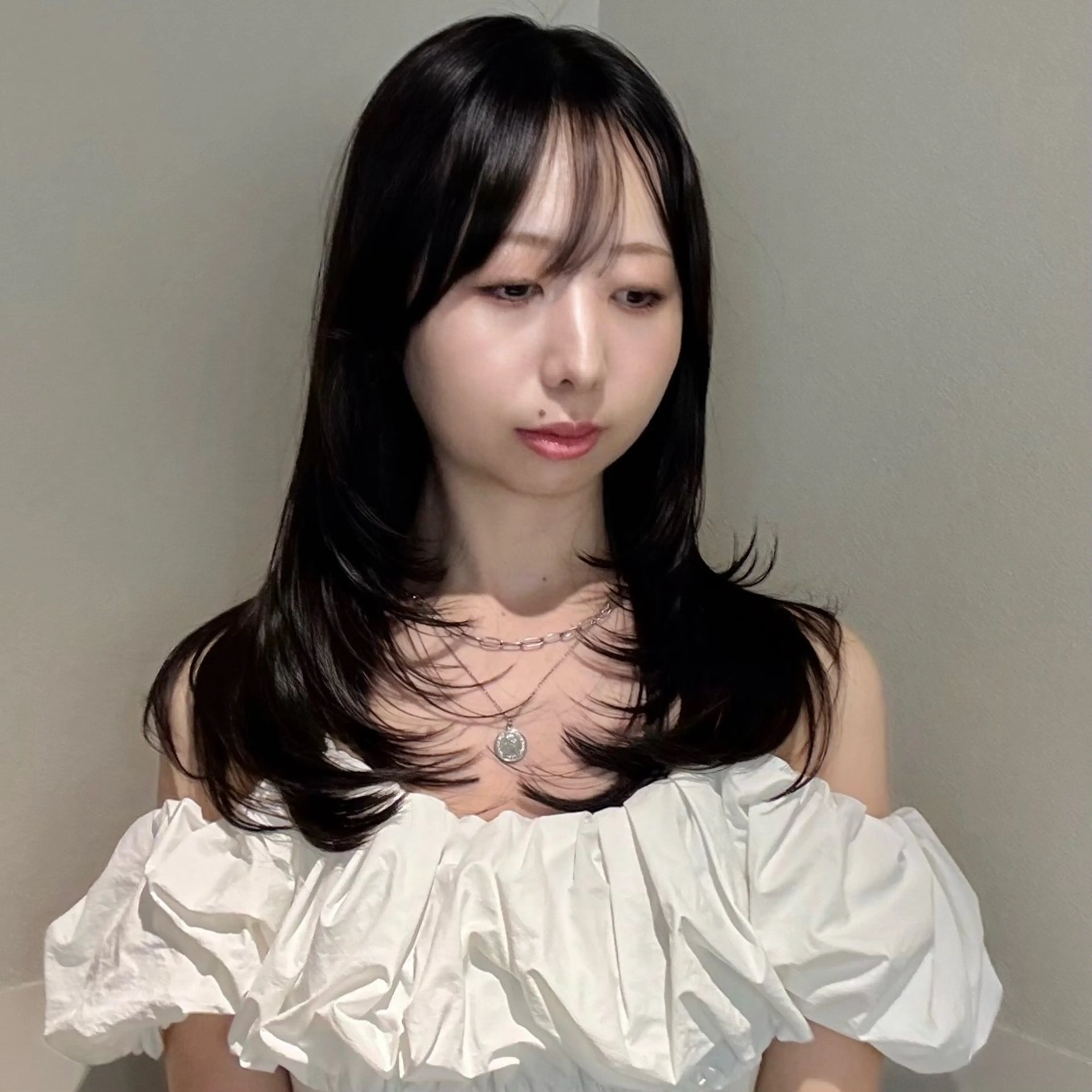 セミロング ヘアアレンジ 韓国風ヘア レイヤーカット 韓国ヘア/レイヤー 顔周りカット/ユキナのヘアスタイル