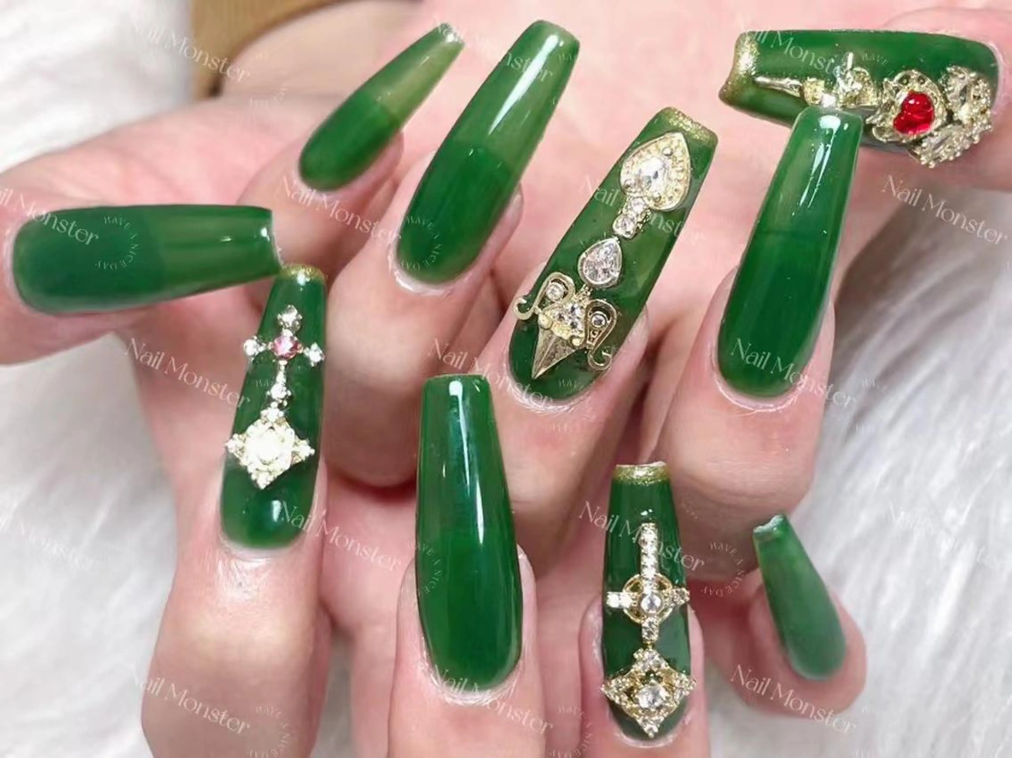 ネイル ハンドネイル yu ri 🌹のネイルデザイン