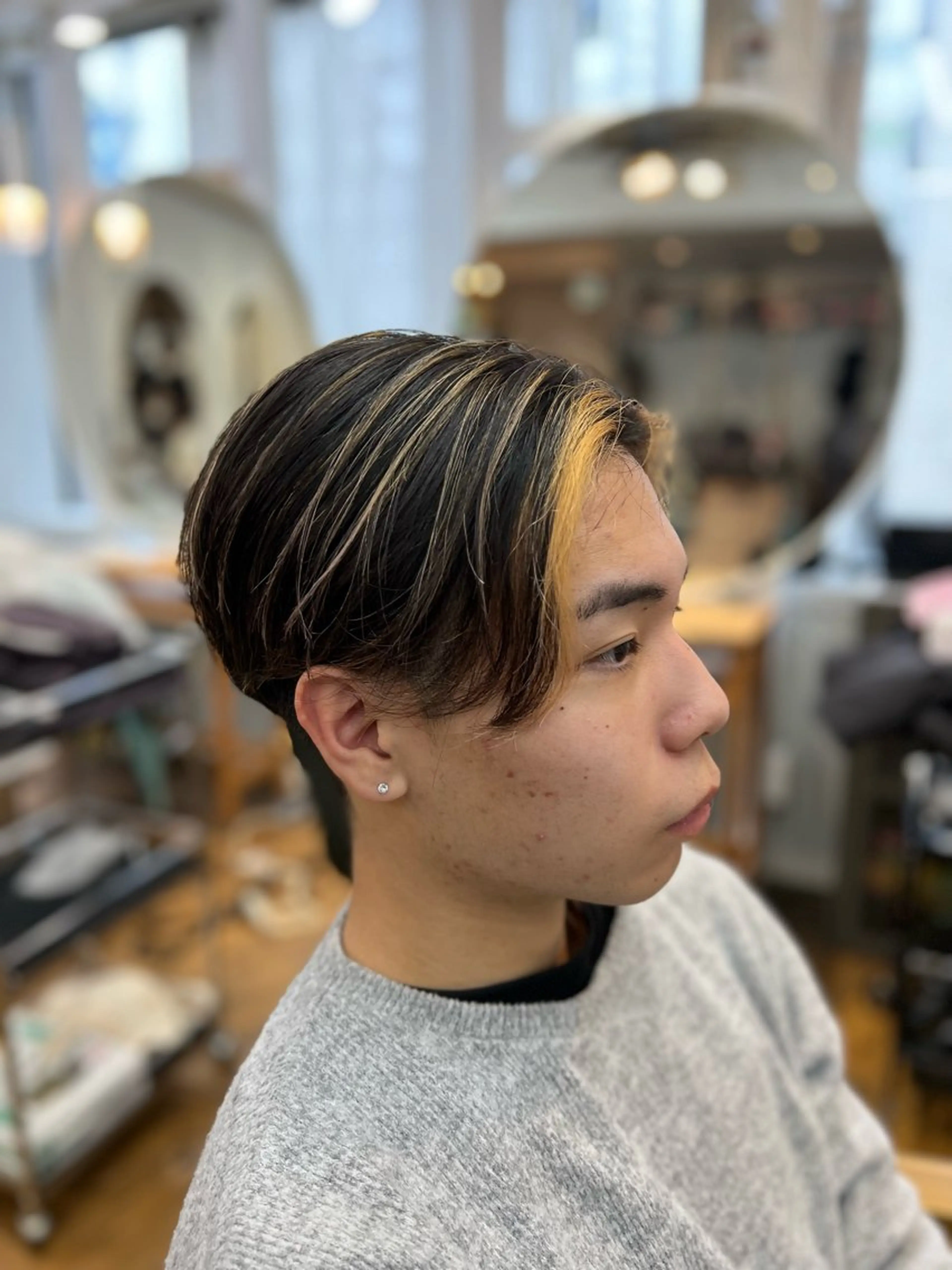 ショート メンズ メンズハイライト ハイライト 縮毛矯正 カット ヘアカラー 髪質改善/縮毛矯正/ 超高濃度水素ケアのヘアスタイル