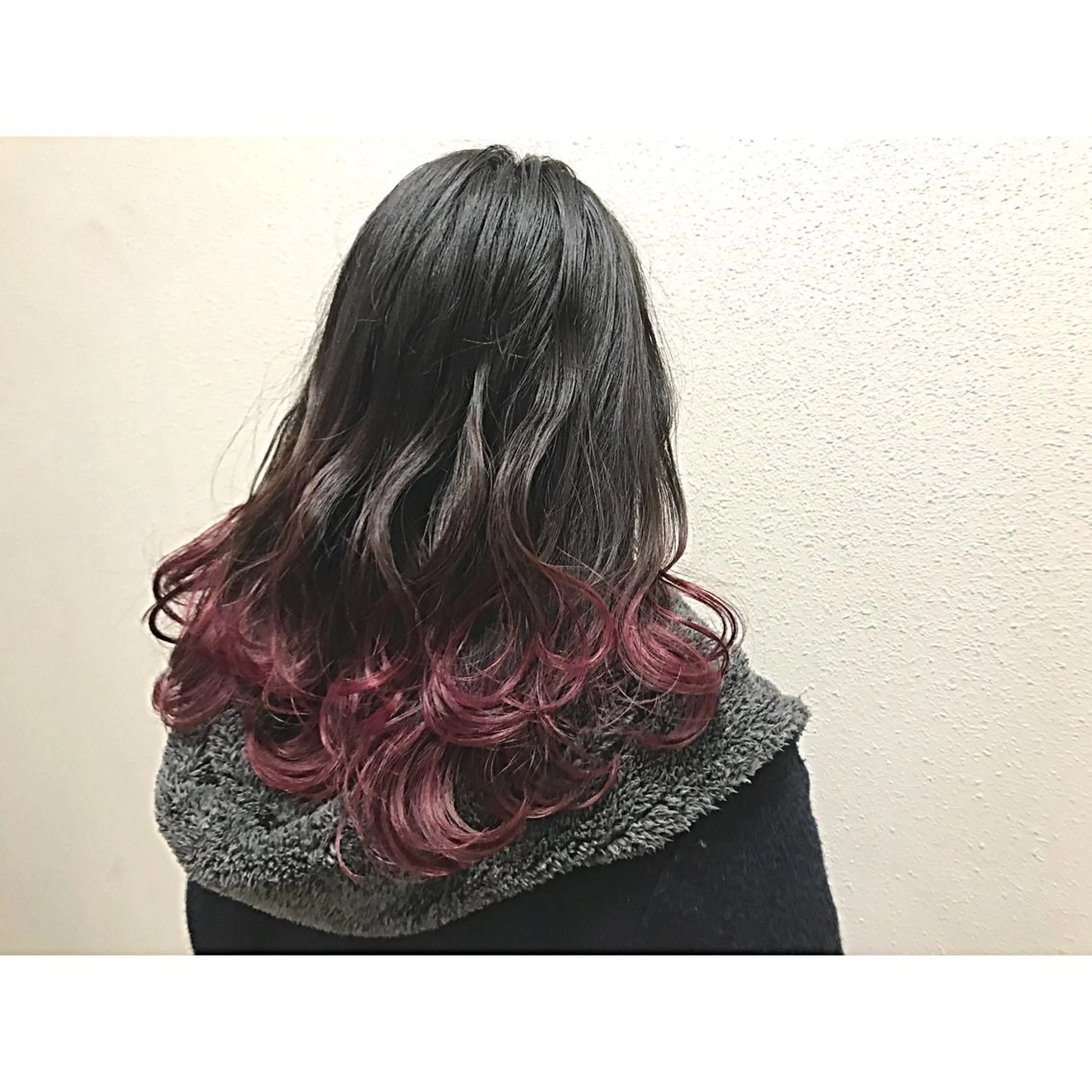セミロング カラー グラデーションカラー カット ヘアカラー トリートメント 荒木 拓也のヘアスタイル