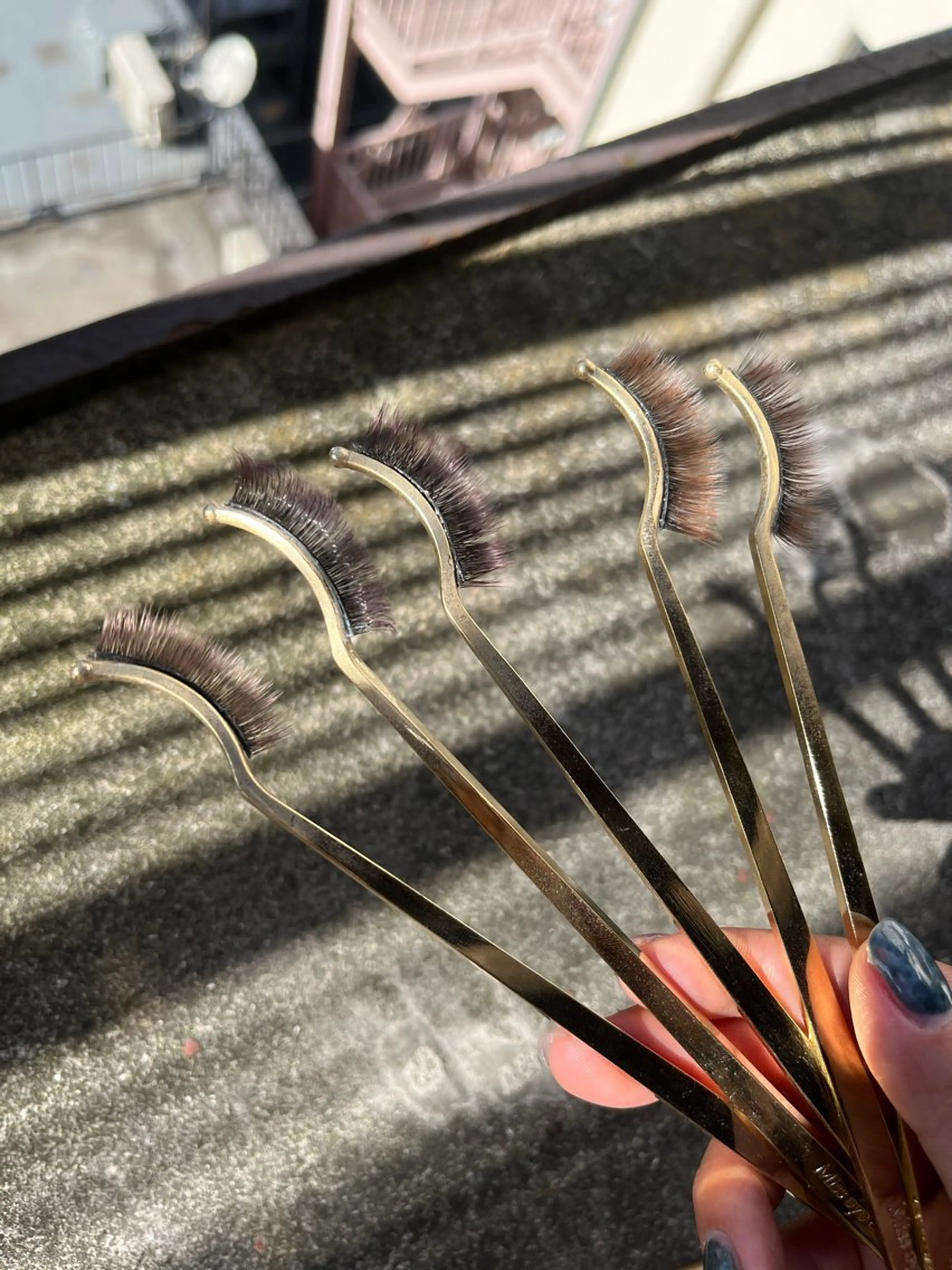 マツエク・マツパ カラーマツエク マツエク LOOPER所属・mzh ...のネイルデザイン