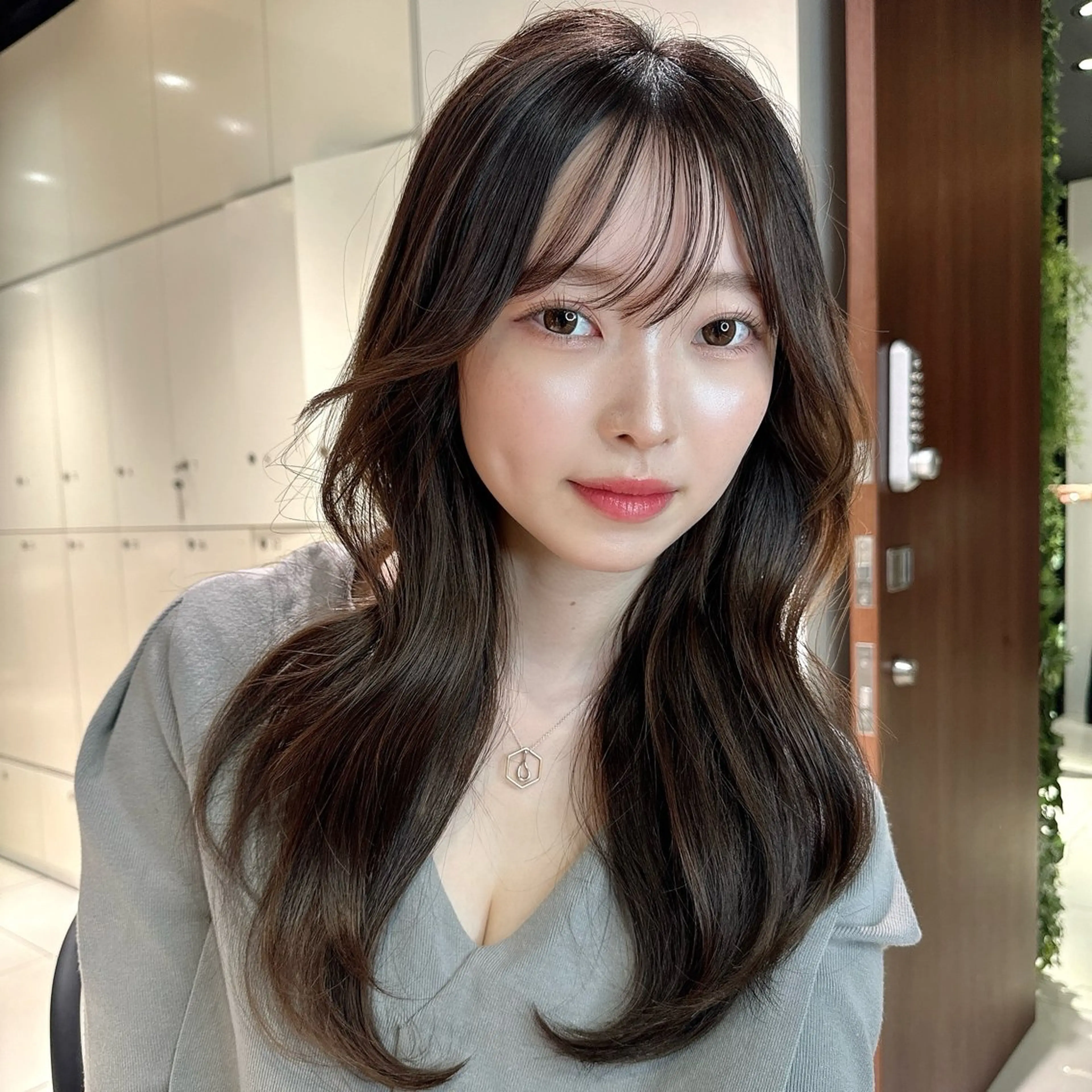 ロング カラー ヘアアレンジ カット ヘアカラー トリートメント ブリーチなしカラー /ベージュ/安形翔のヘアスタイル