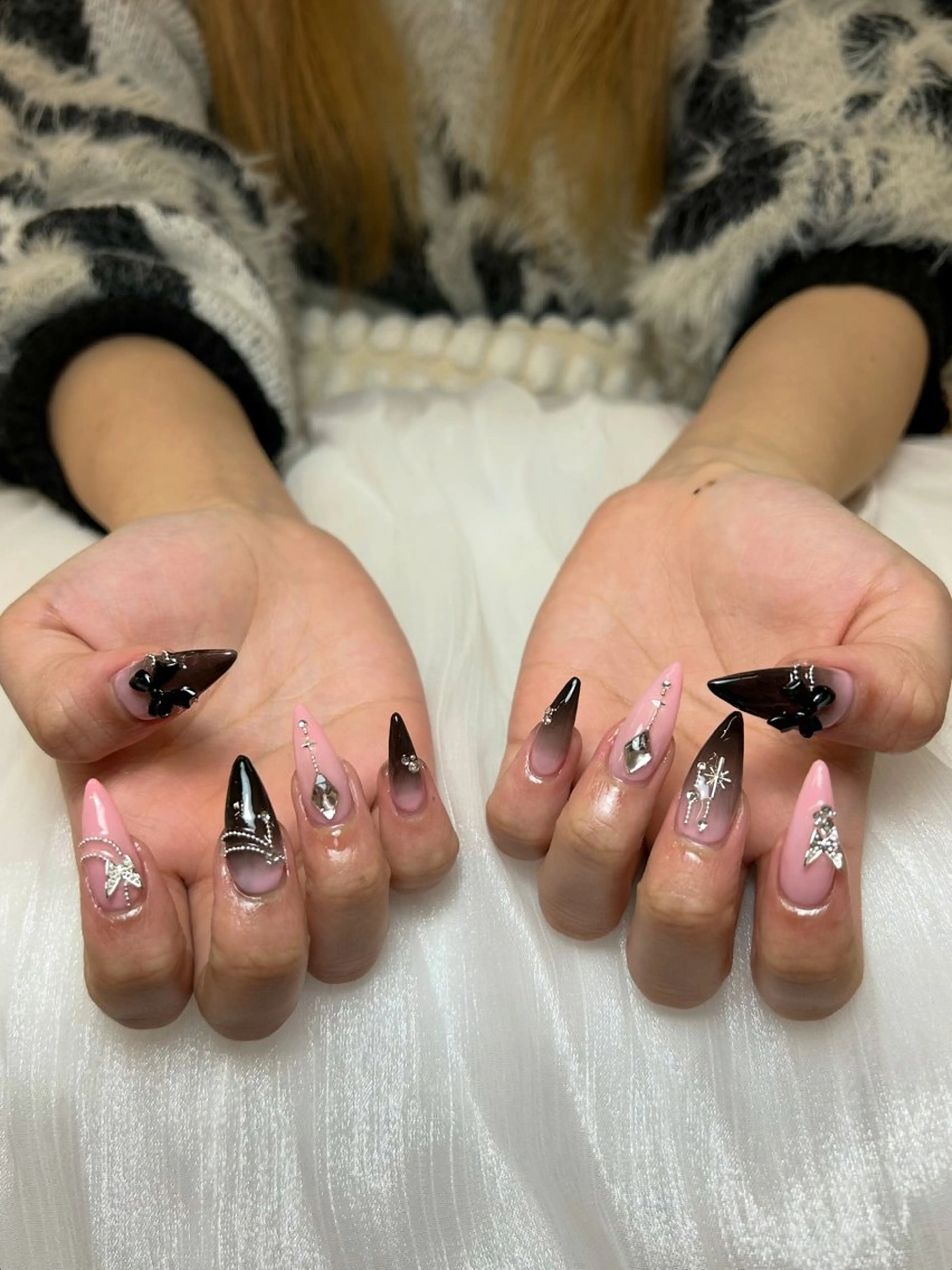 ネイル ハンドネイル MIHANAネイル ／RUNA ルナのネイルデザイン